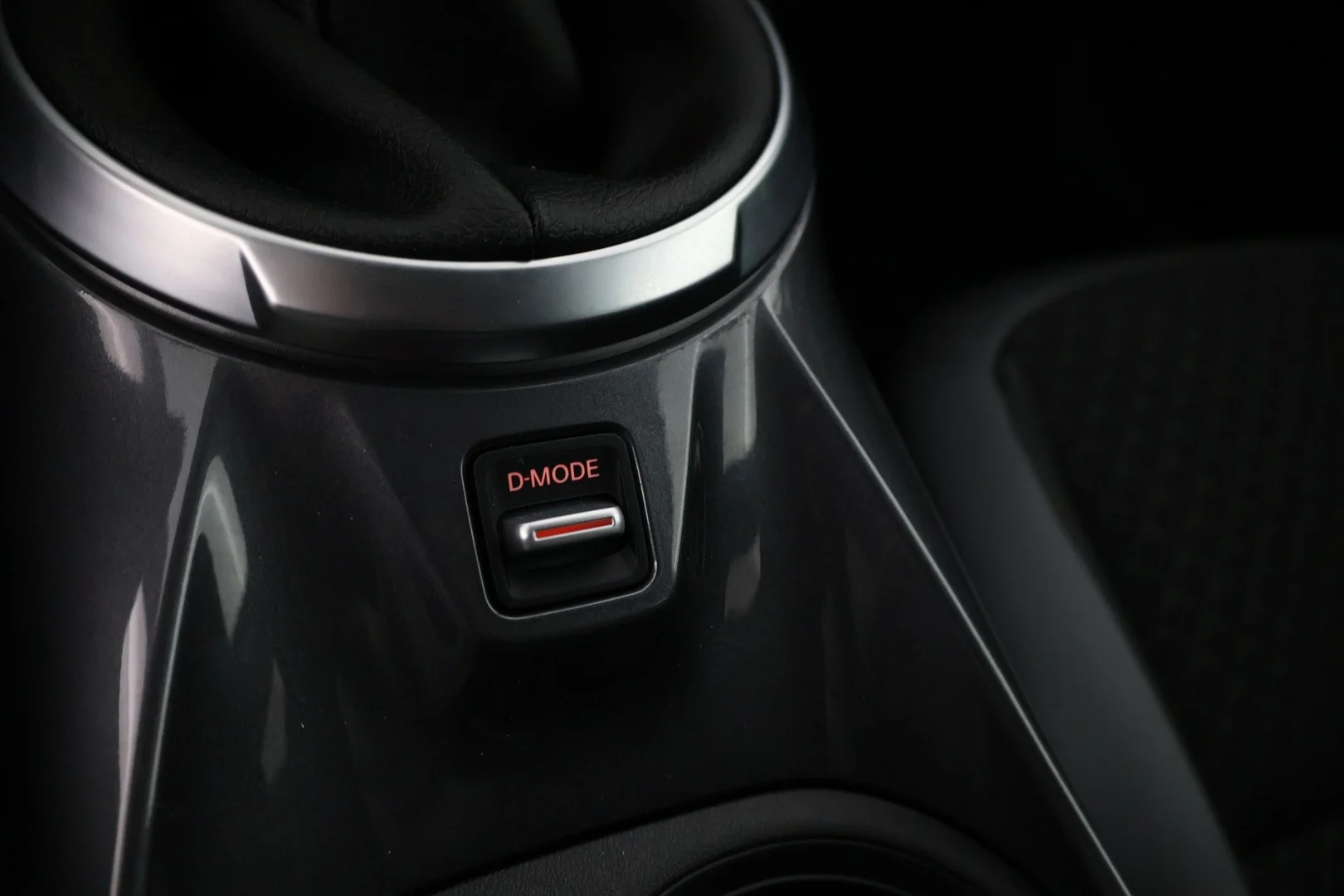 Car Image - 9zvIKBB9xqGyw4PYhA5JL
