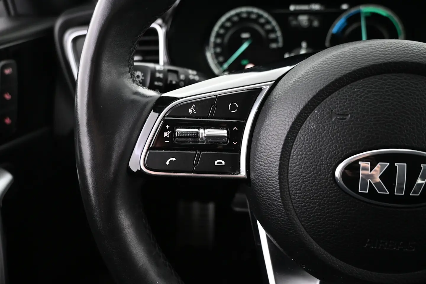 Car Image - 1Ip6NlMuVcgY8VkT6X66us