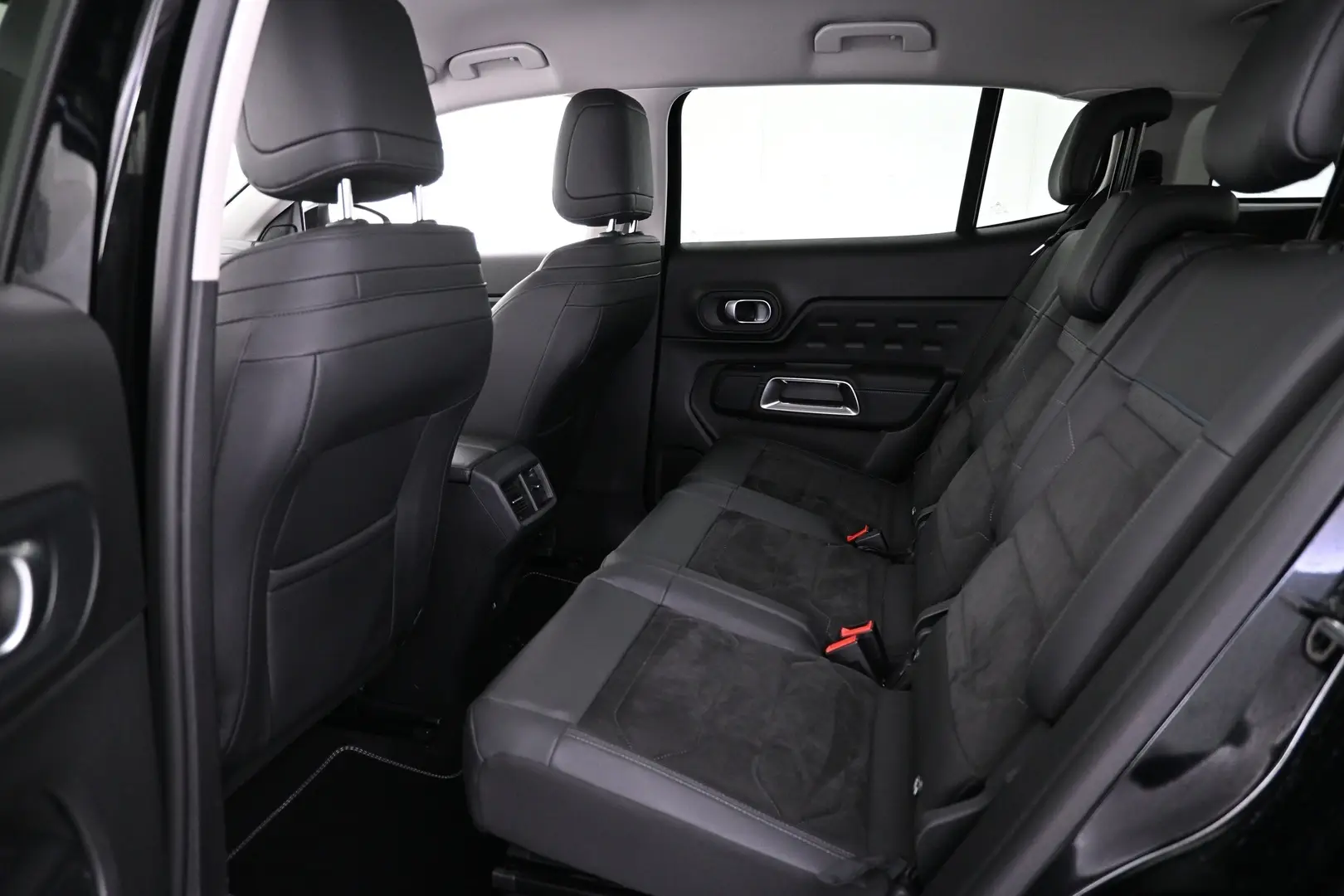 Car Image - 6Jpqpxbd2kkiHeRYd4fYGe