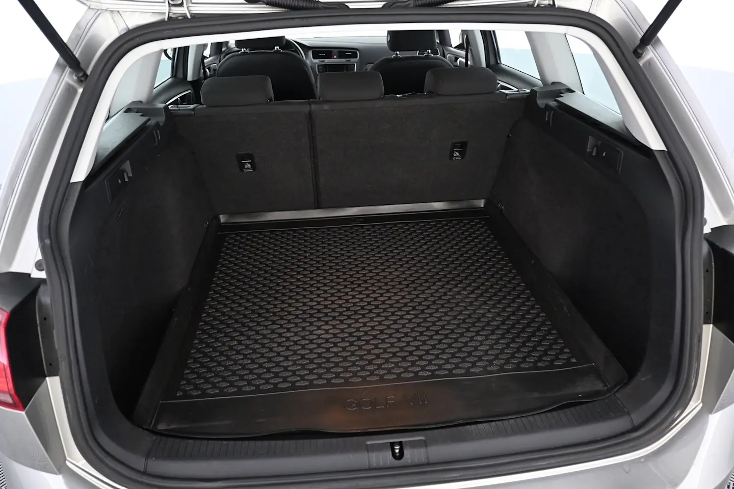 Car Image - 2yxUhVxltFYYS4N3SUoCmF