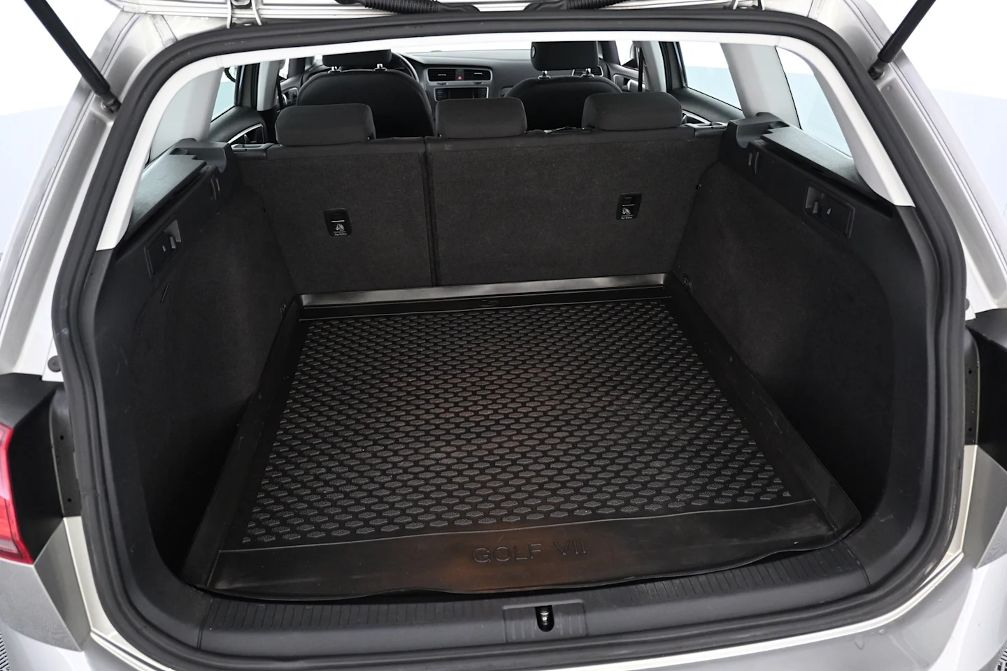 Car Image - 2yxUhVxltFYYS4N3SUoCmF