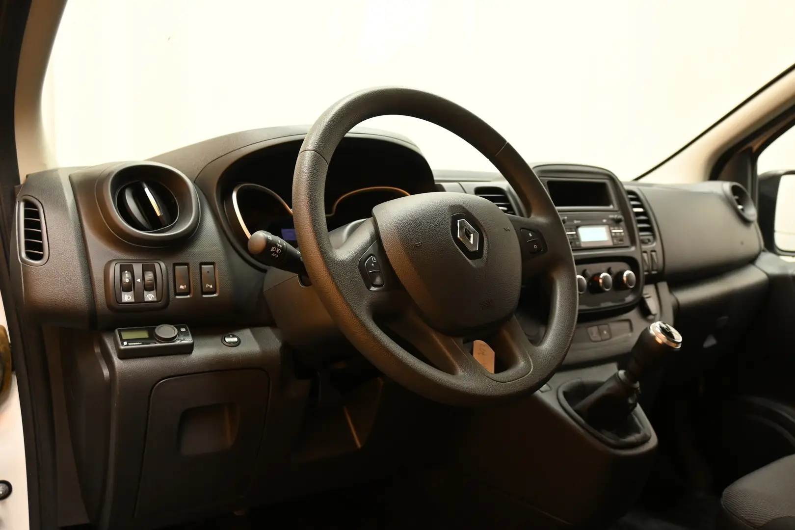 Car Image - 66vZNnDRtU6MpnMYMzmktt