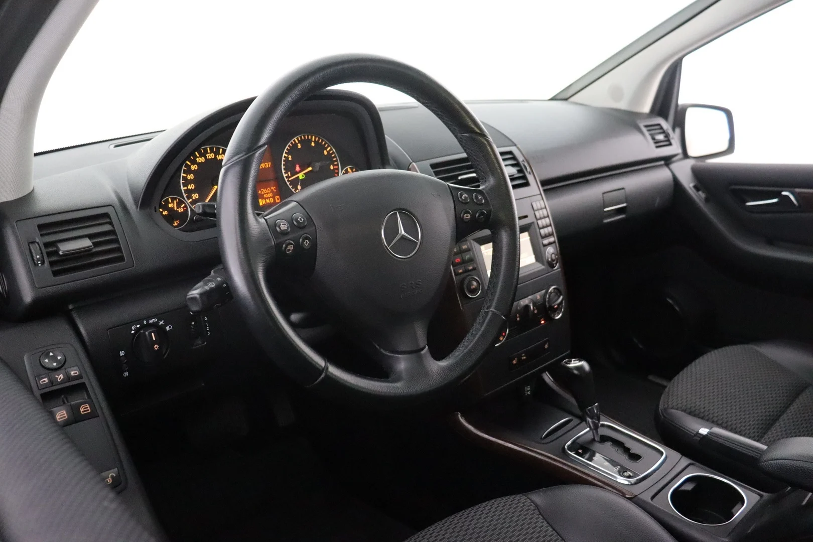 Car Image - 4RRlpbkpJmy4lsslzc40DC