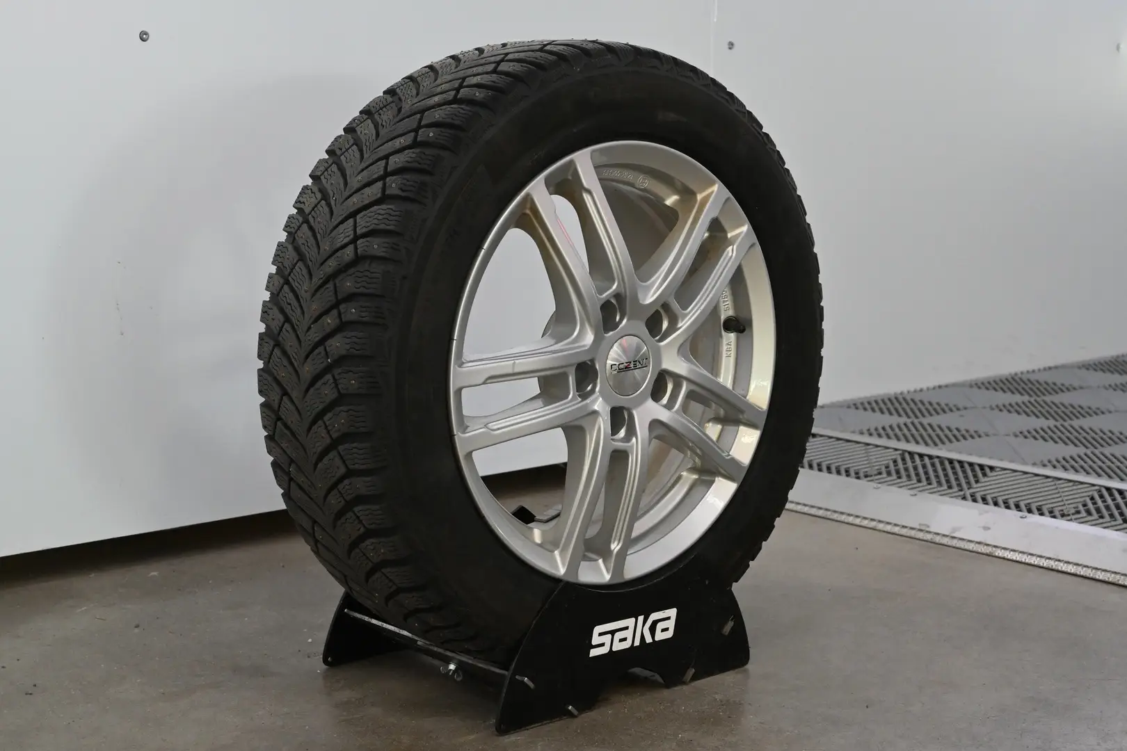 Car Image - 16k2gSKXTK73XJQ30MCVOy