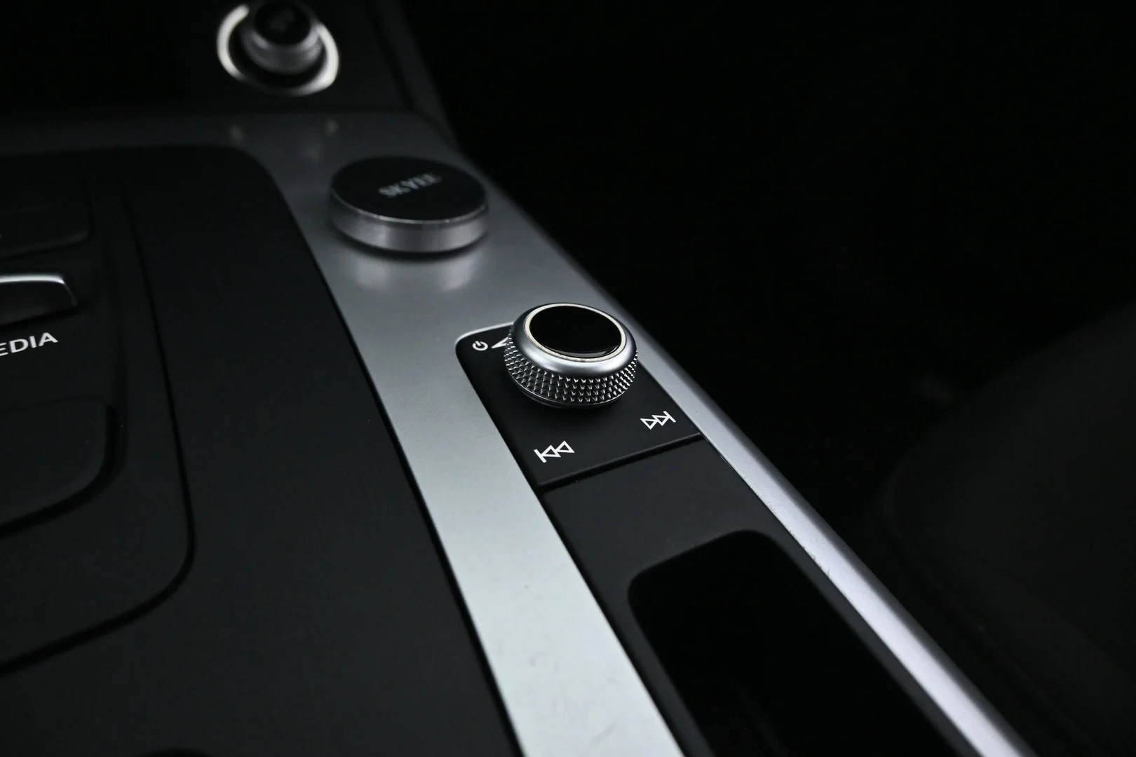 Car Image - 1HhBH5zsm4hK8rn1qUbIp9