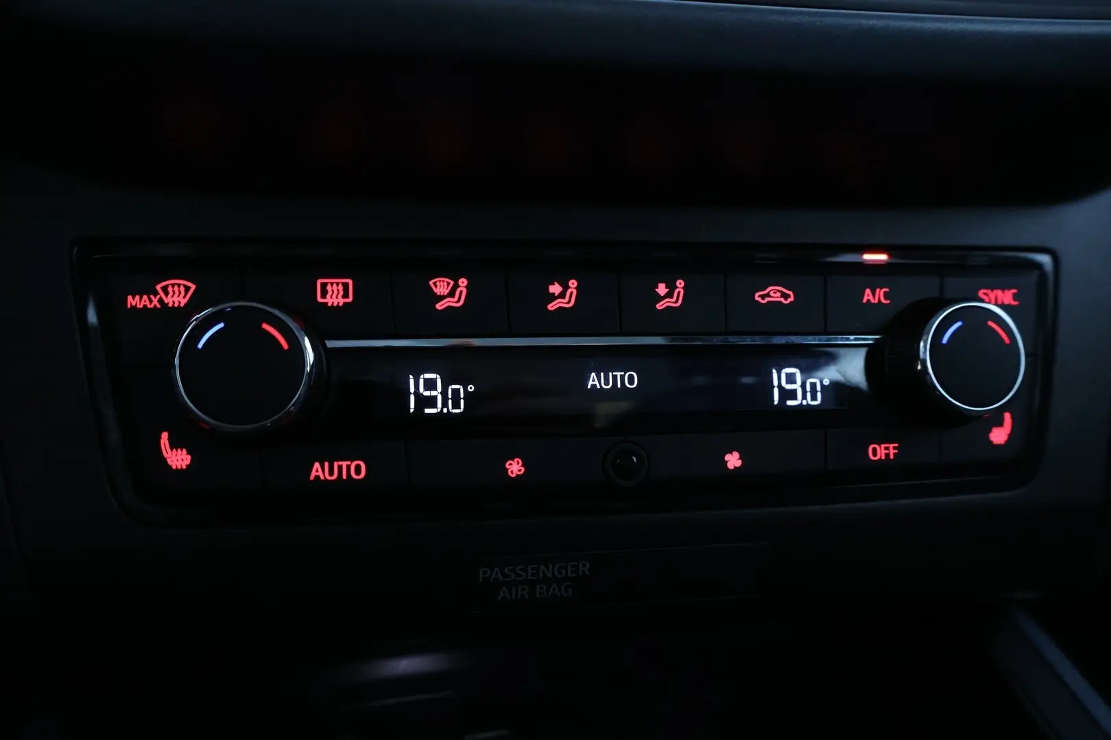 Car Image - N1keoTs1Q4iuLavNLbBDI