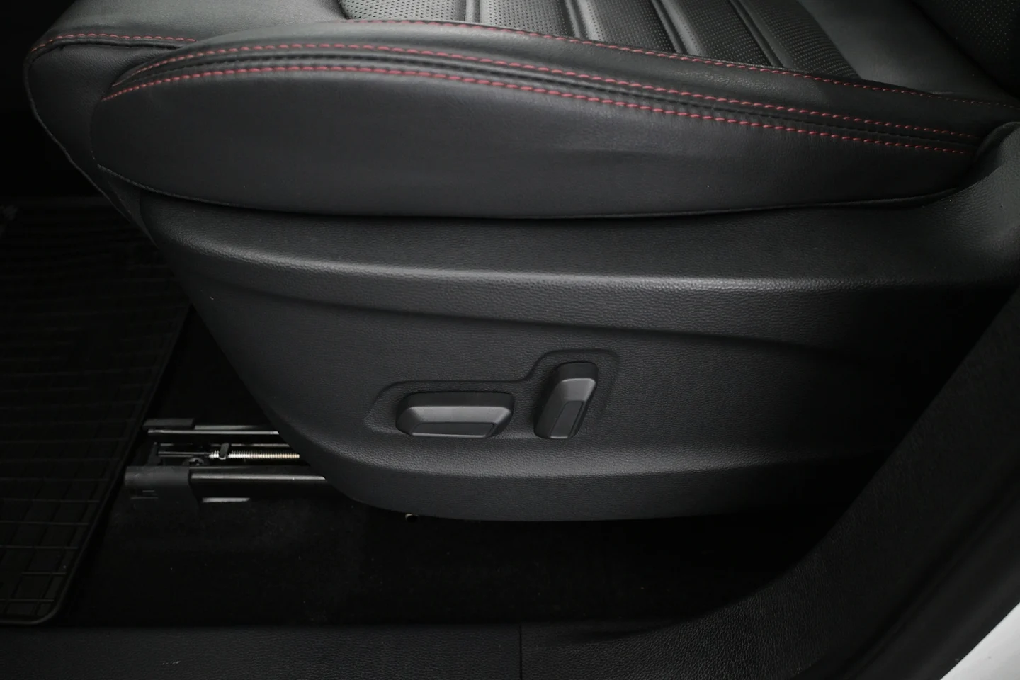 Car Image - 3WFJIC5CPGoAcO7fbf2gTN
