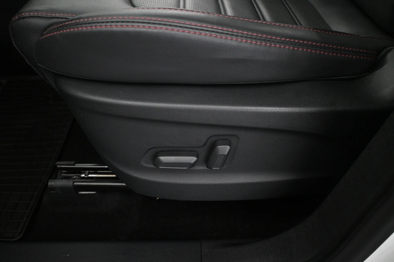 Car Image - 3WFJIC5CPGoAcO7fbf2gTN