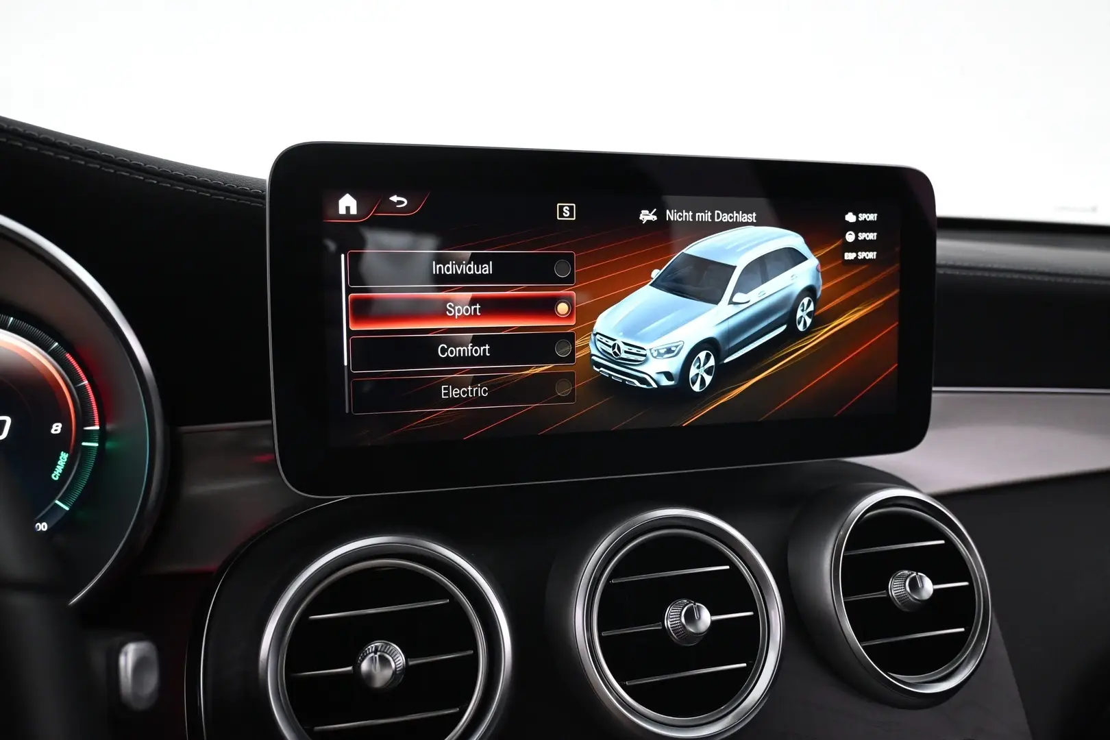 Car Image - 5zOW3G9IP04ZiOCHM1ZoxI