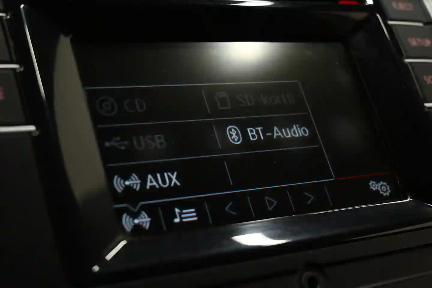 Car Image - MnmlckIlrDKzPyL9x8Ply