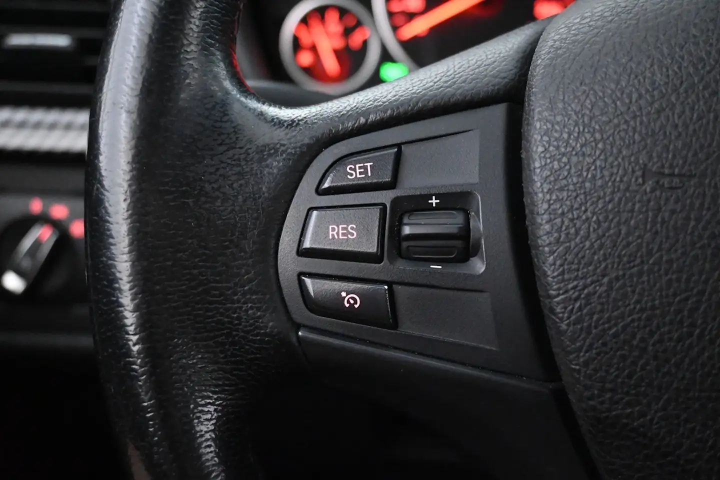Car Image - xTTOVWgoigXYlx2ybWEaB