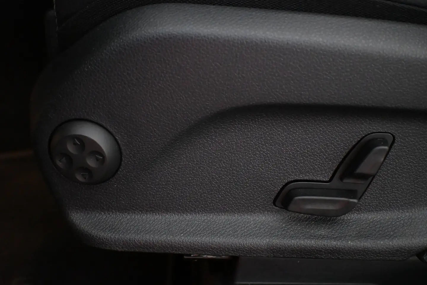 Car Image - 2njCWKX4OM1Ypf7dAzxqkD