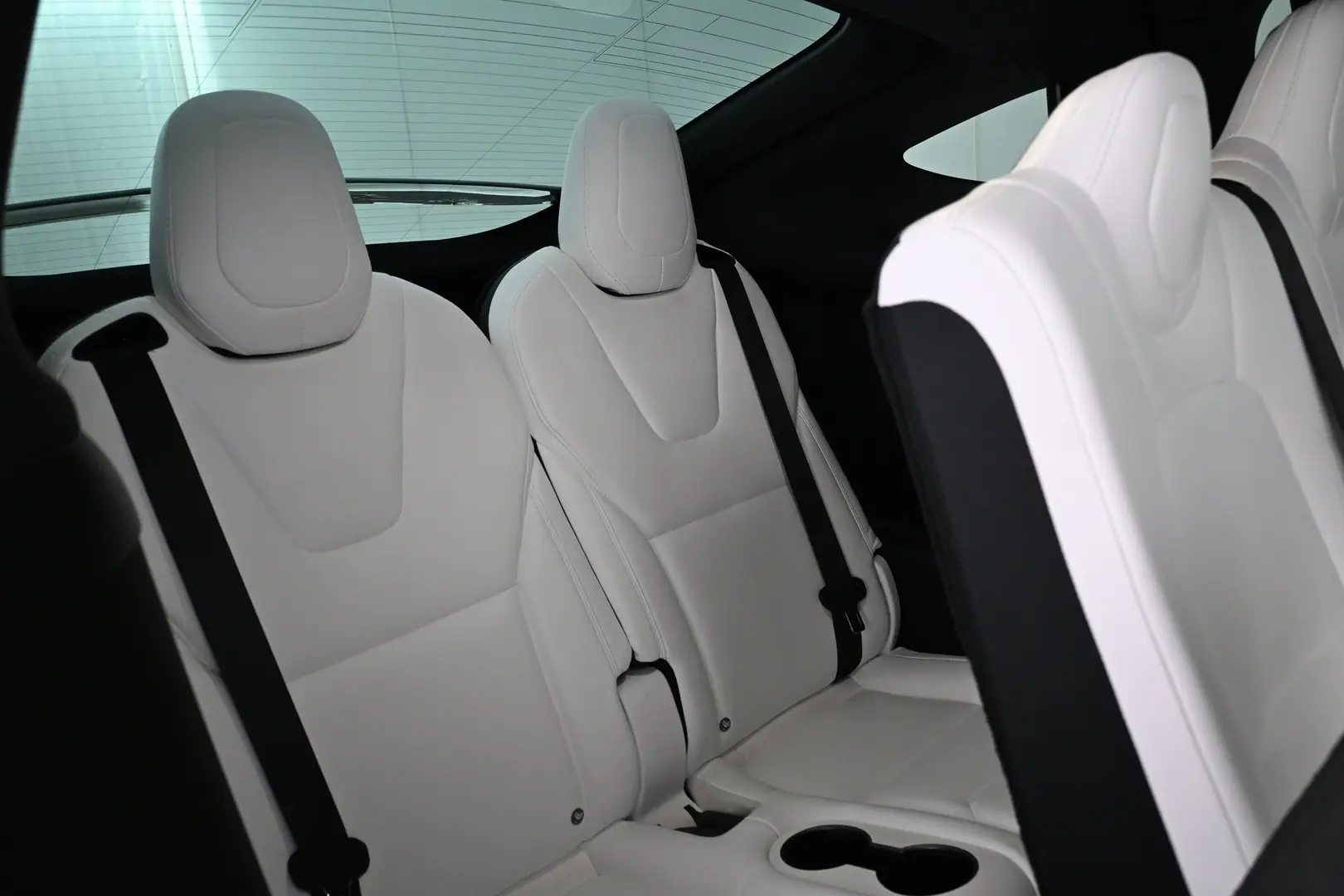 Car Image - 4CO1LuHUHCBgAf7VvBQmvy