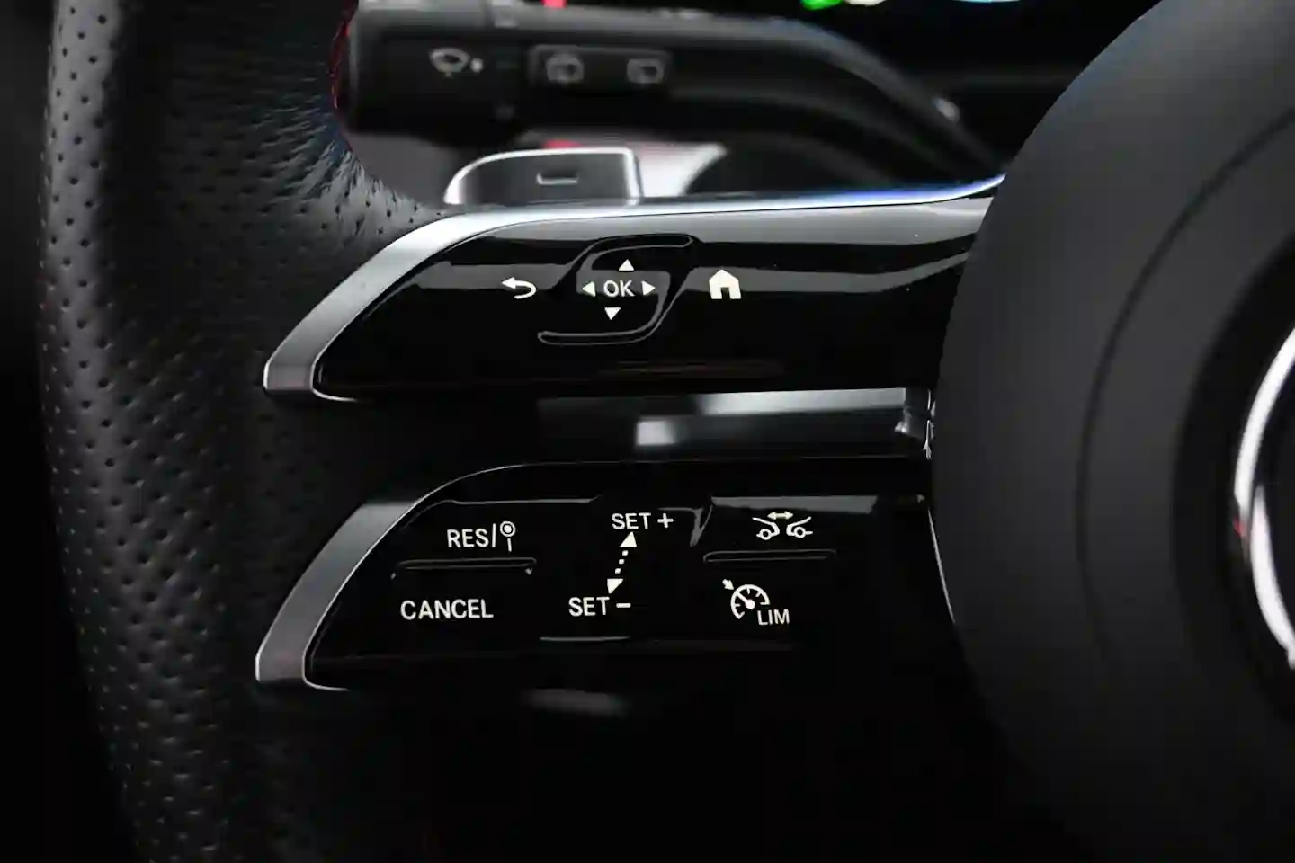 Car Image - 2Nfziu1VwiOc6Bh464ES4F