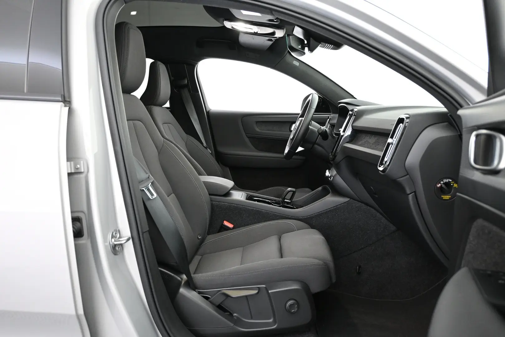 Car Image - 4dyMFSBr8RFKR3EwcYuJxu