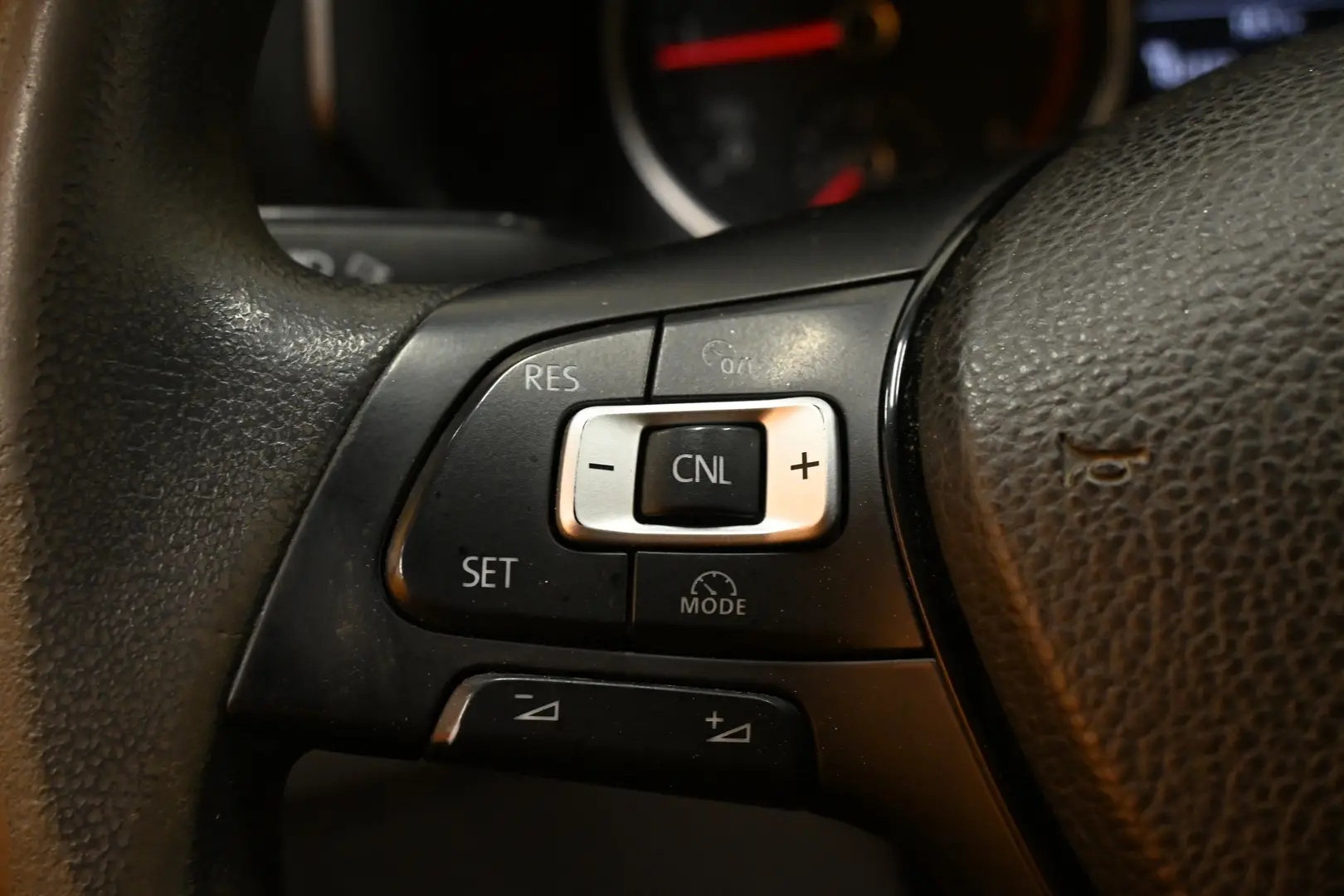 Car Image - 2mHVyWxotyuWy5bZ4BLs4a
