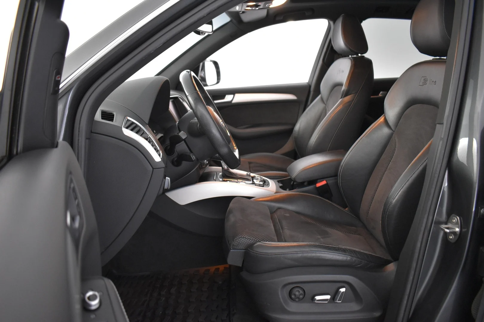 Car Image - 4gQFVczjuKZJEaPW3M5V7g