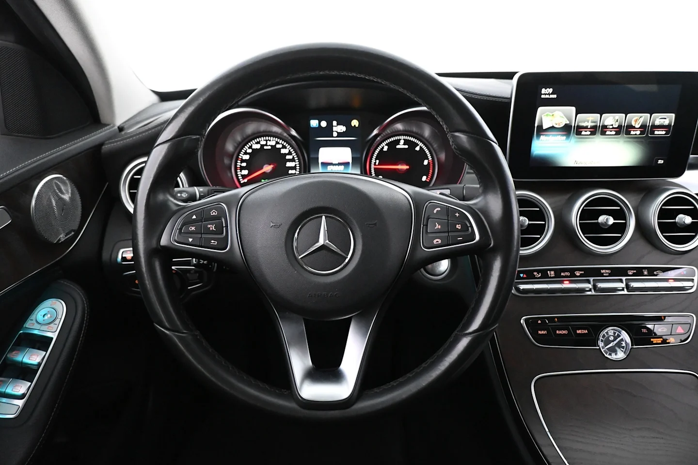 Car Image - se1VMIXdGUHLDtBpwiwz9