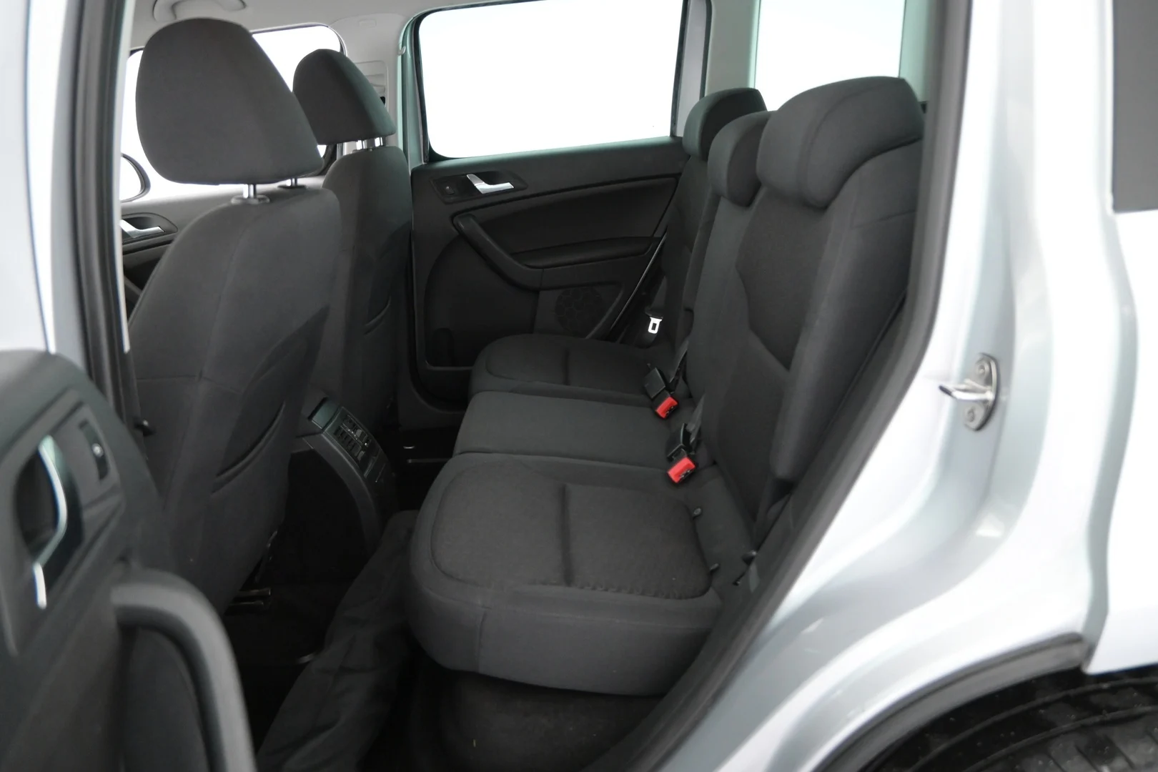 Car Image - 2PC6GuwtsRp4KBxNtkSQeV
