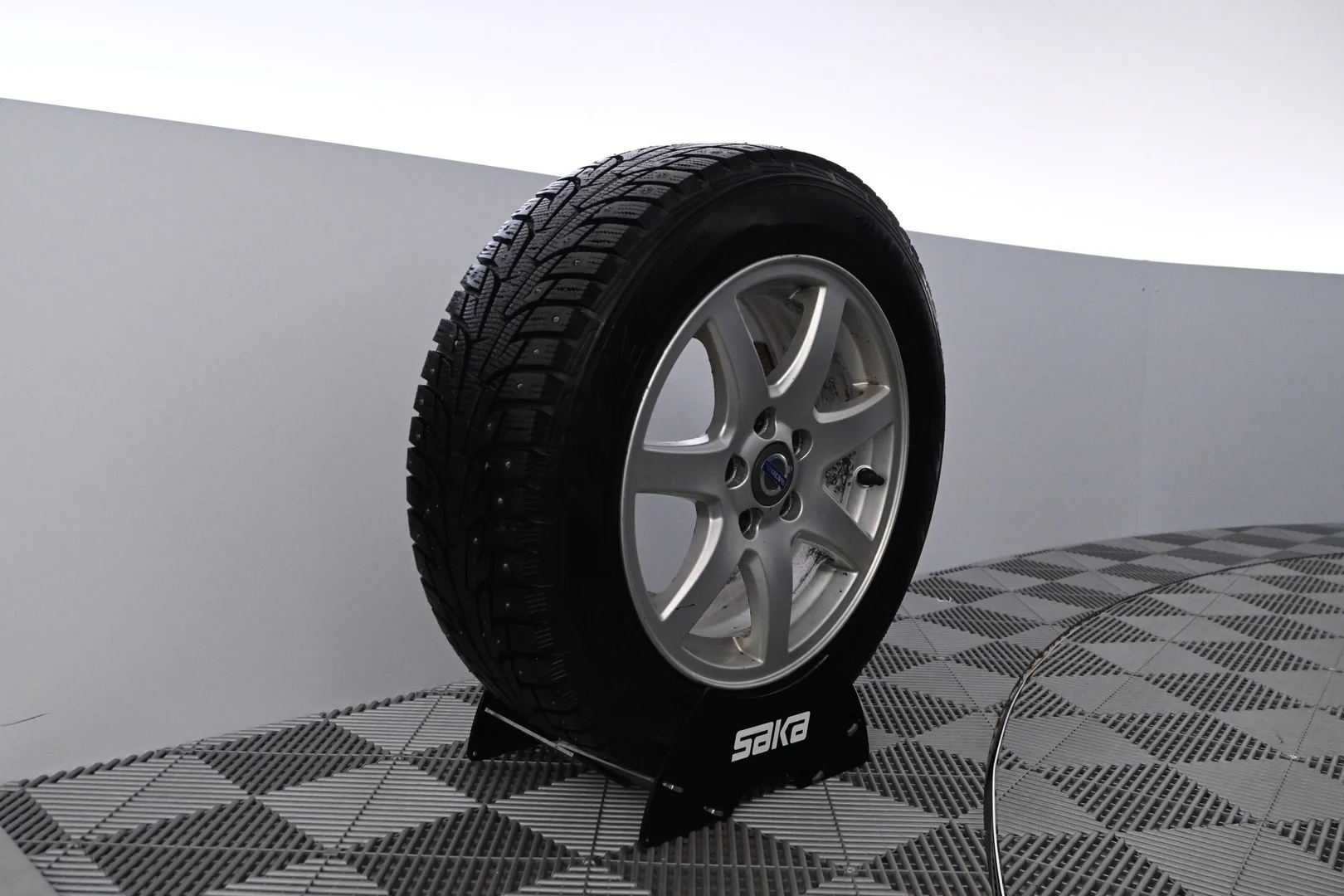 Car Image - 4nFgdzvwSioOooJYuk9nPu