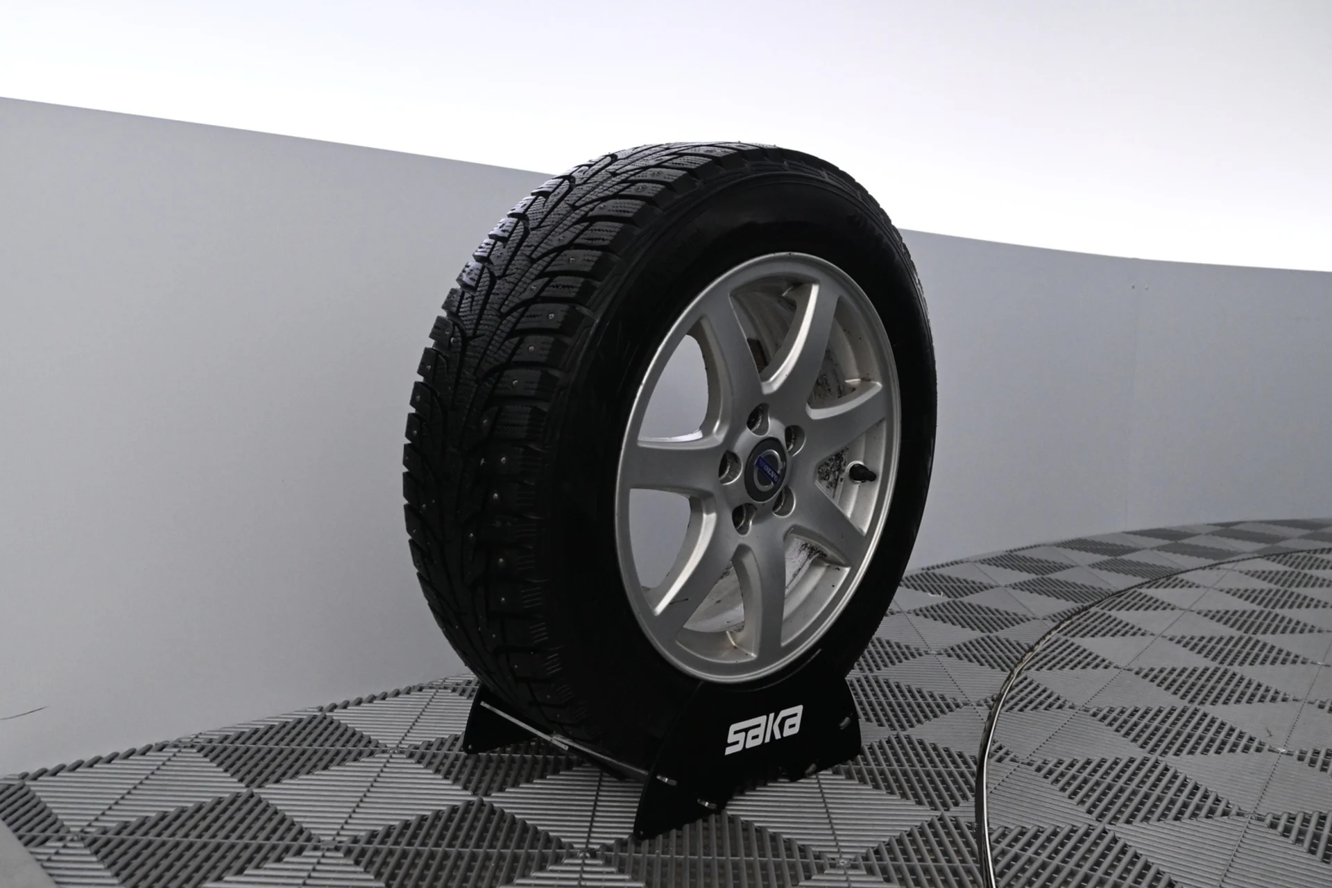 Car Image - 4nFgdzvwSioOooJYuk9nPu