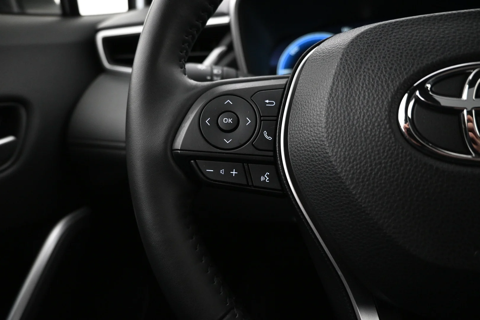 Car Image - 2pRsHLOpDBS2uEBngMVOkA