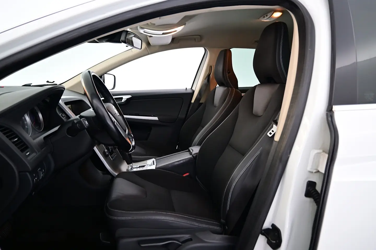 Car Image - sjExv0jxseicr3U6eN9uZ