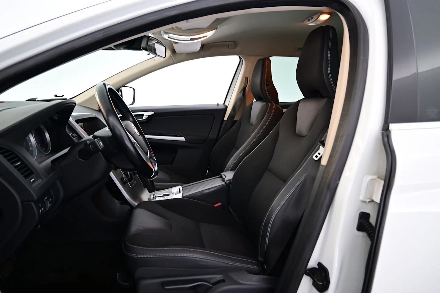 Car Image - sjExv0jxseicr3U6eN9uZ