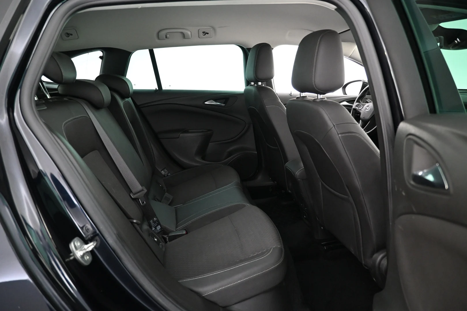 Car Image - 4NbM6RatOv9nRi6ngyDdSm