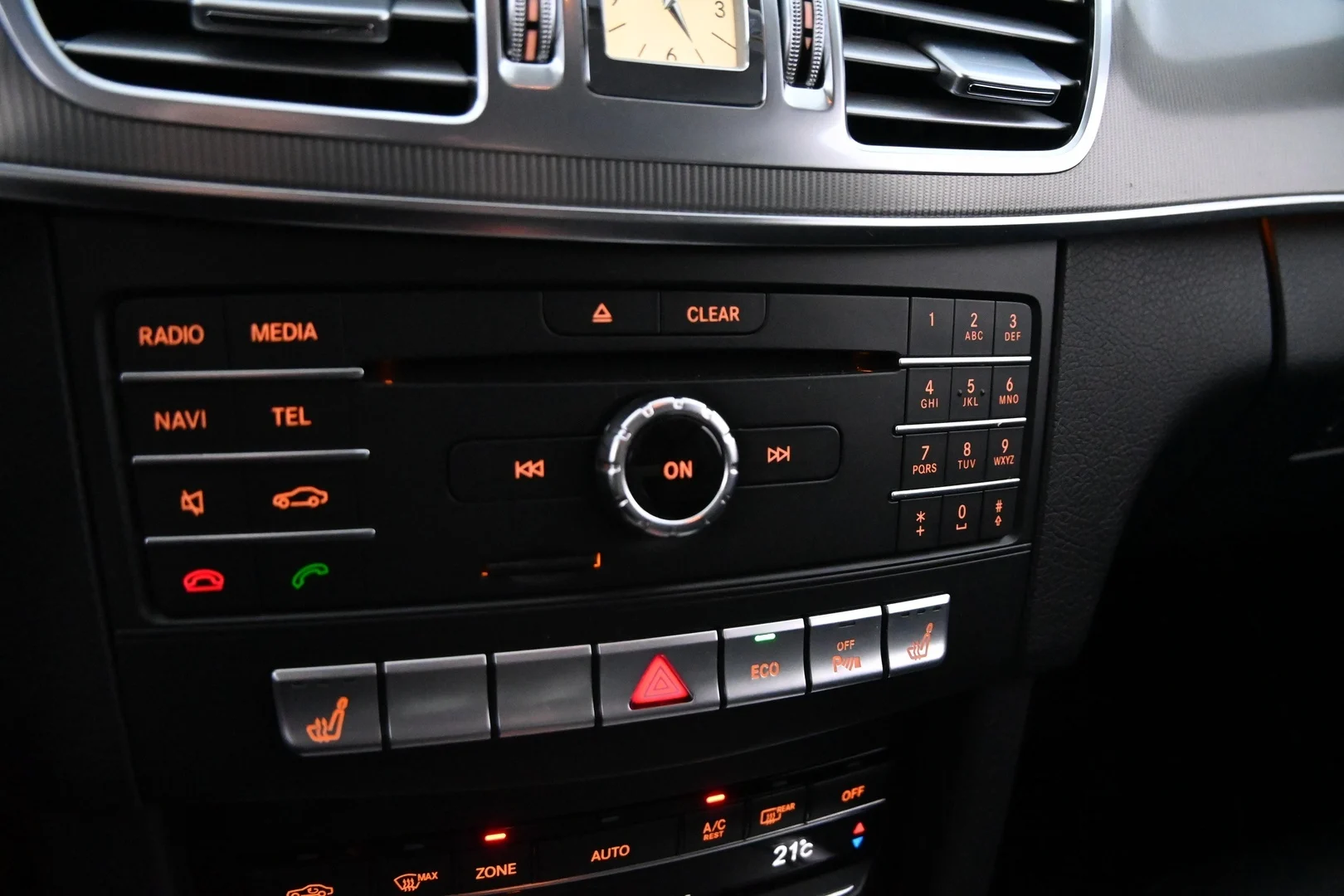 Car Image - 4bqGaFo0D0dkWJmkuf8bTT