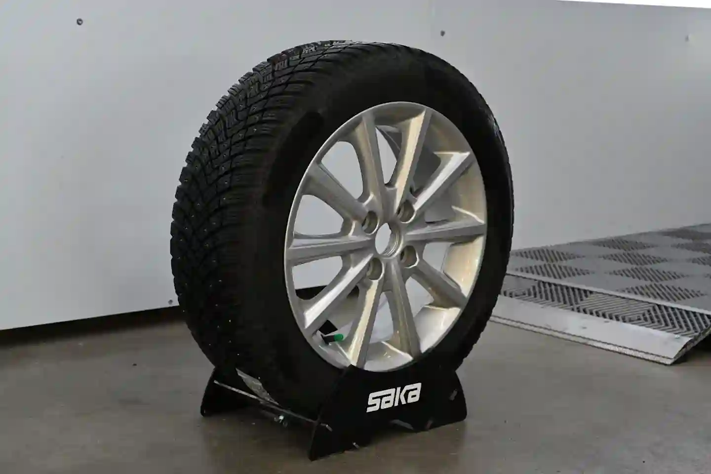 Car Image - 7Kmx55kKmZbqVykgPtc0av