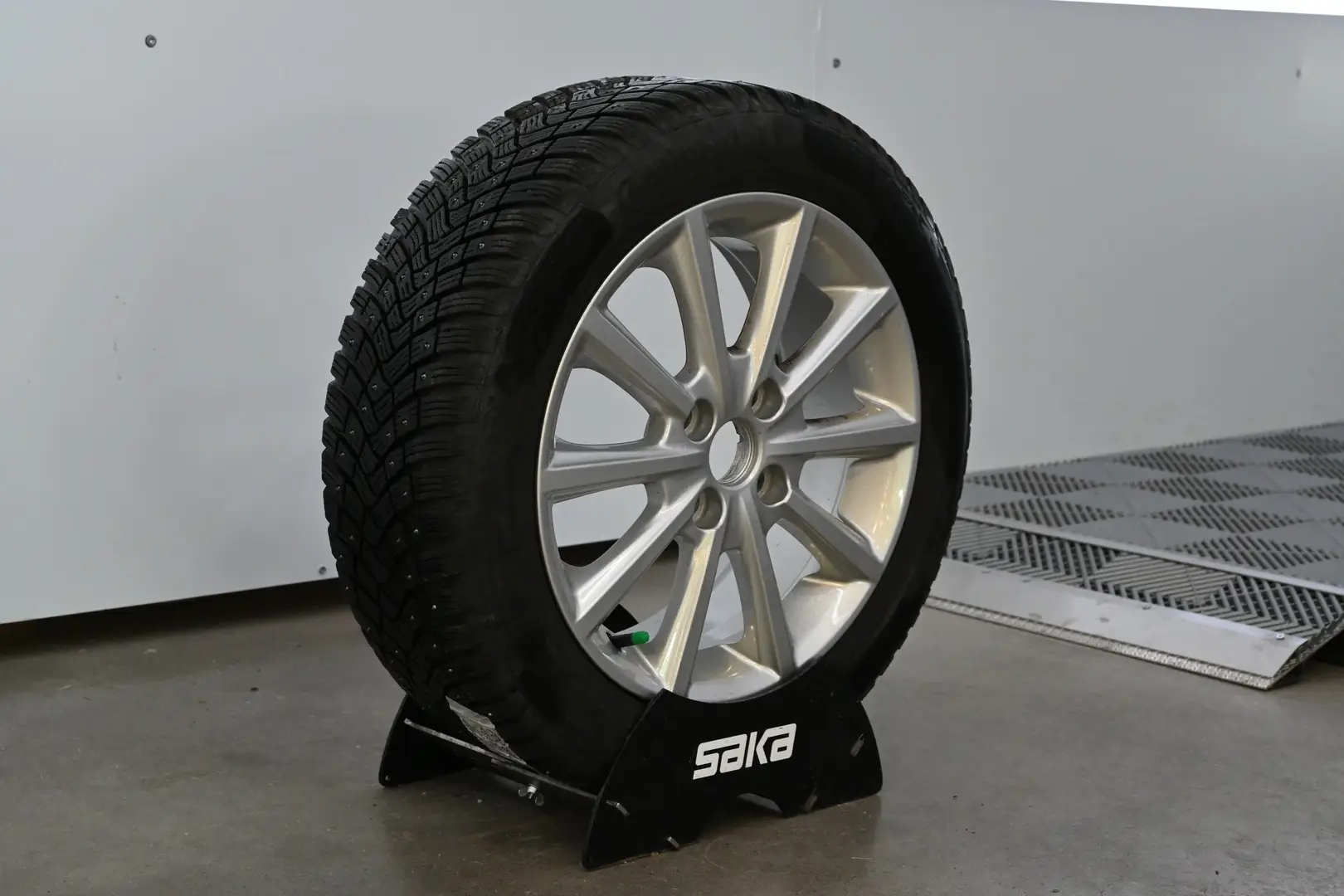 Car Image - 7Kmx55kKmZbqVykgPtc0av