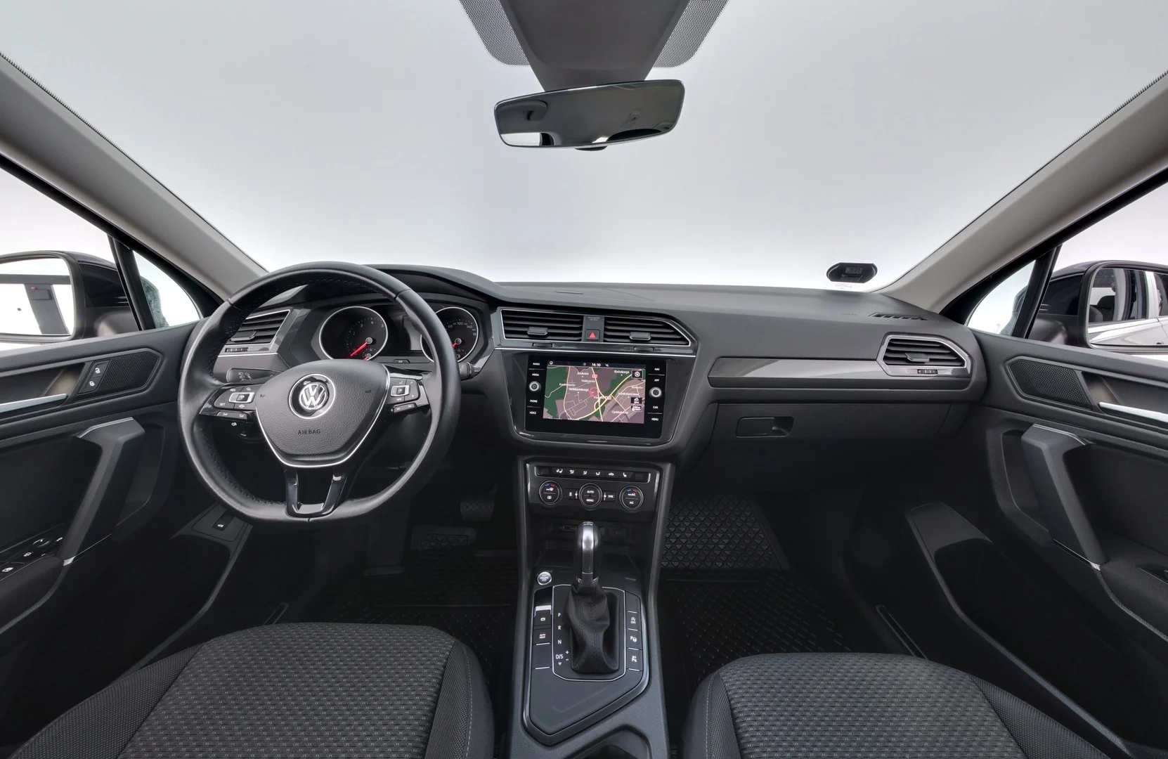 Car Image - 5k3LdbnYwJOQHCjvZtarVJ