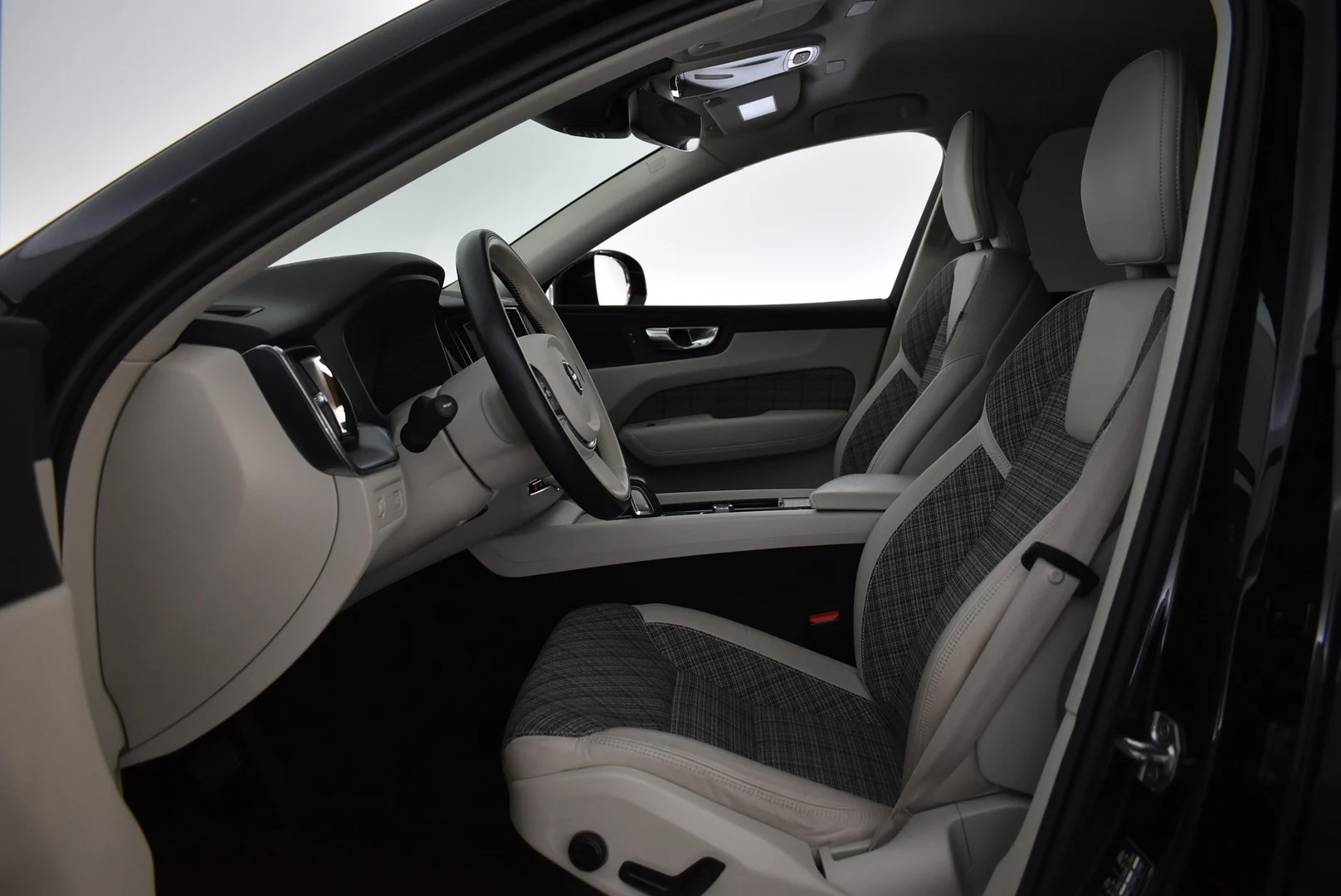 Car Image - 4V9pewDpmqK72xijPb7uMD