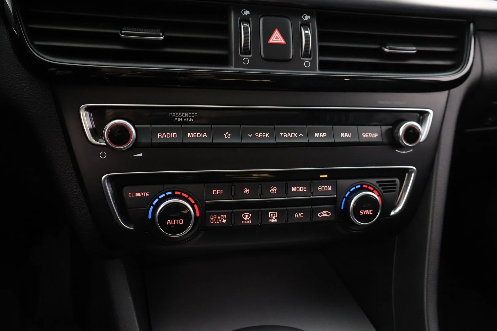 Car Image - 7zwAzq7naGkWZOiazDWP8F