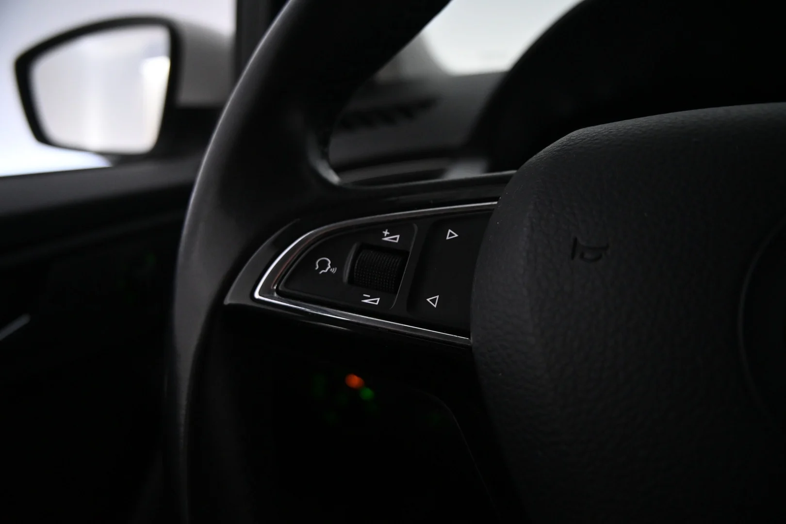 Car Image - 5fDd9lJw5Yigeqjz02guNP