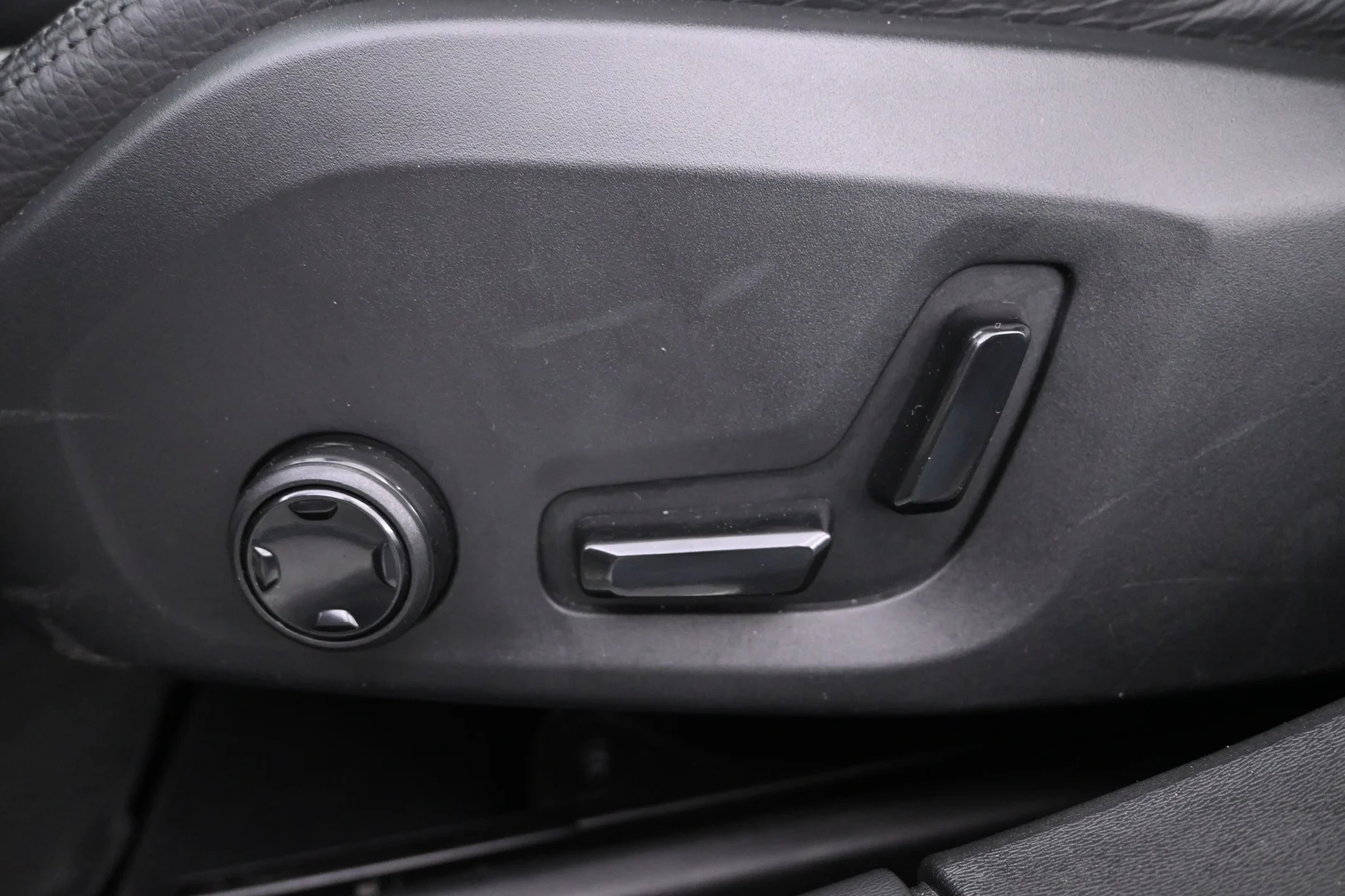 Car Image - 1HXbc7IJ7gsmC6kgWPE2Za