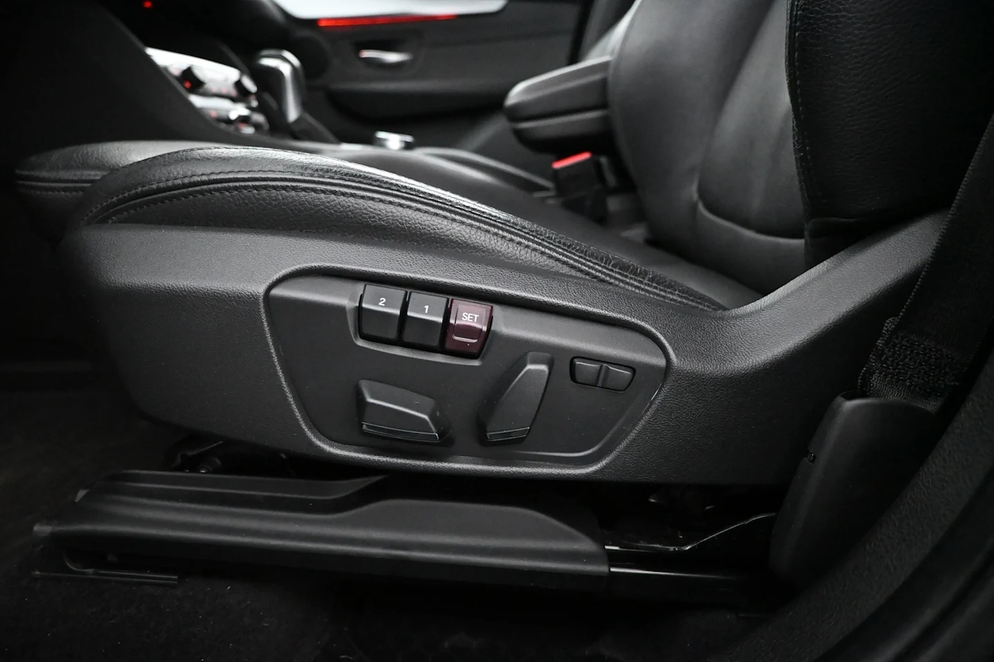 Car Image - 3rKRjIFMn0xga0aad6COtX