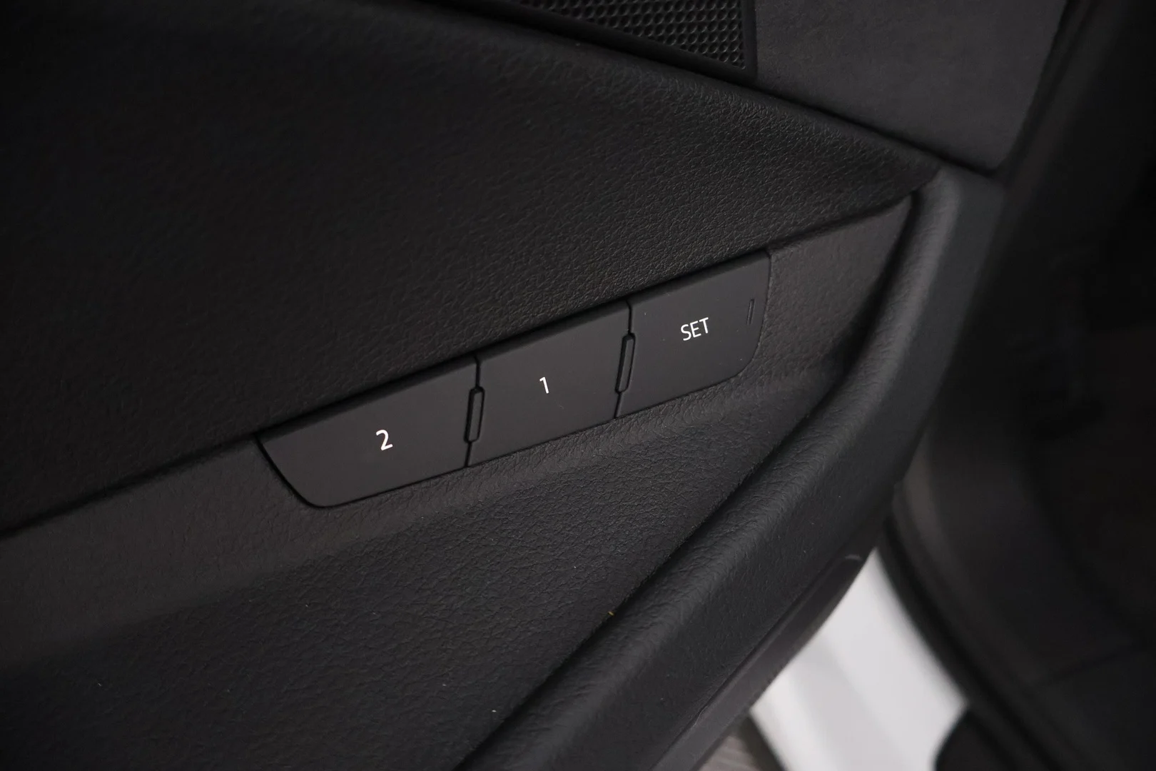 Car Image - 1jcyJm9viHQ2IsRrsuiX4M