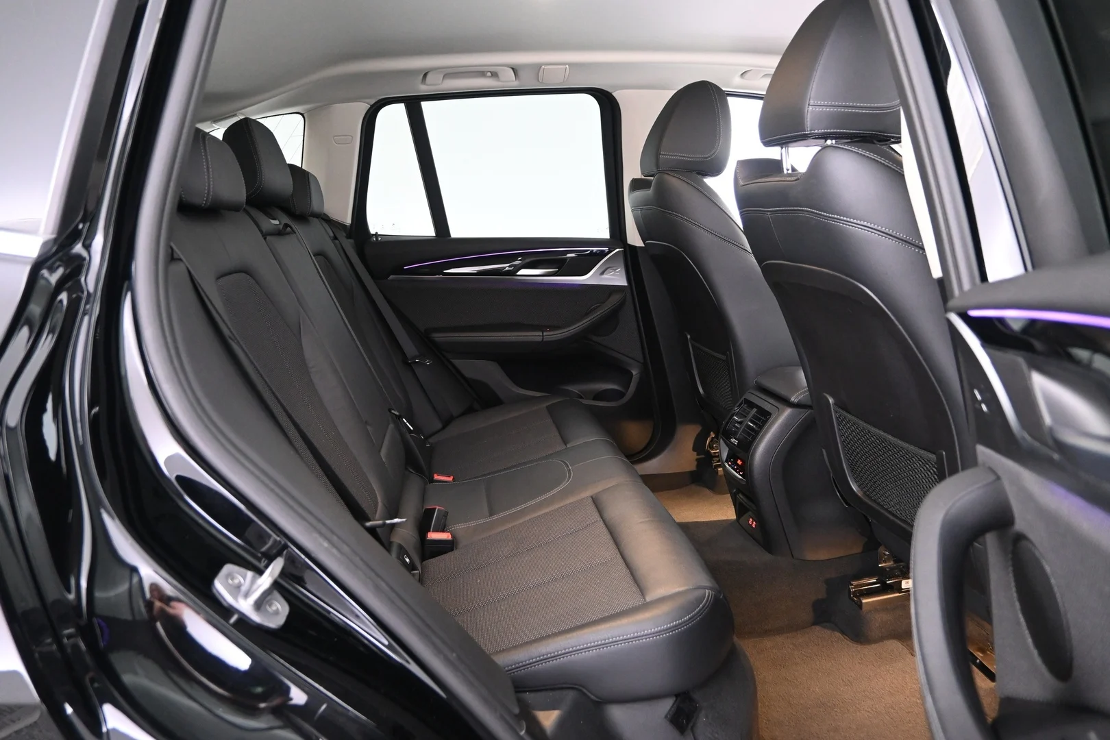 Car Image - 2IyQ4AJqzsFfTdaDzy5t2o
