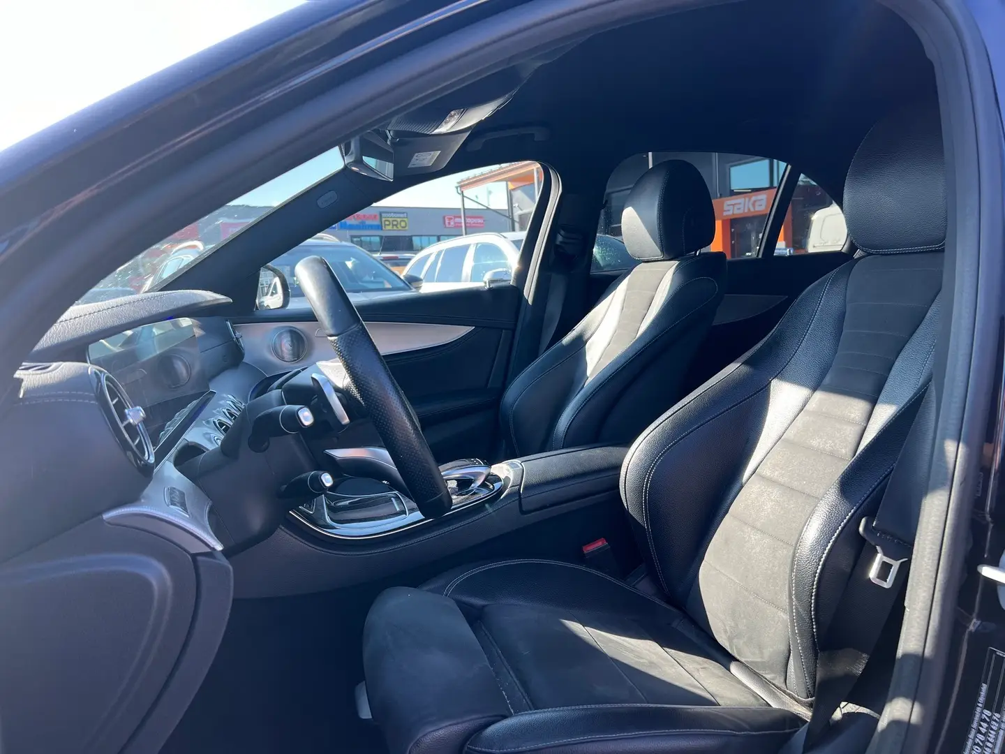 Car Image - 5Geb9m1OB2gBN4g7cWbpBY