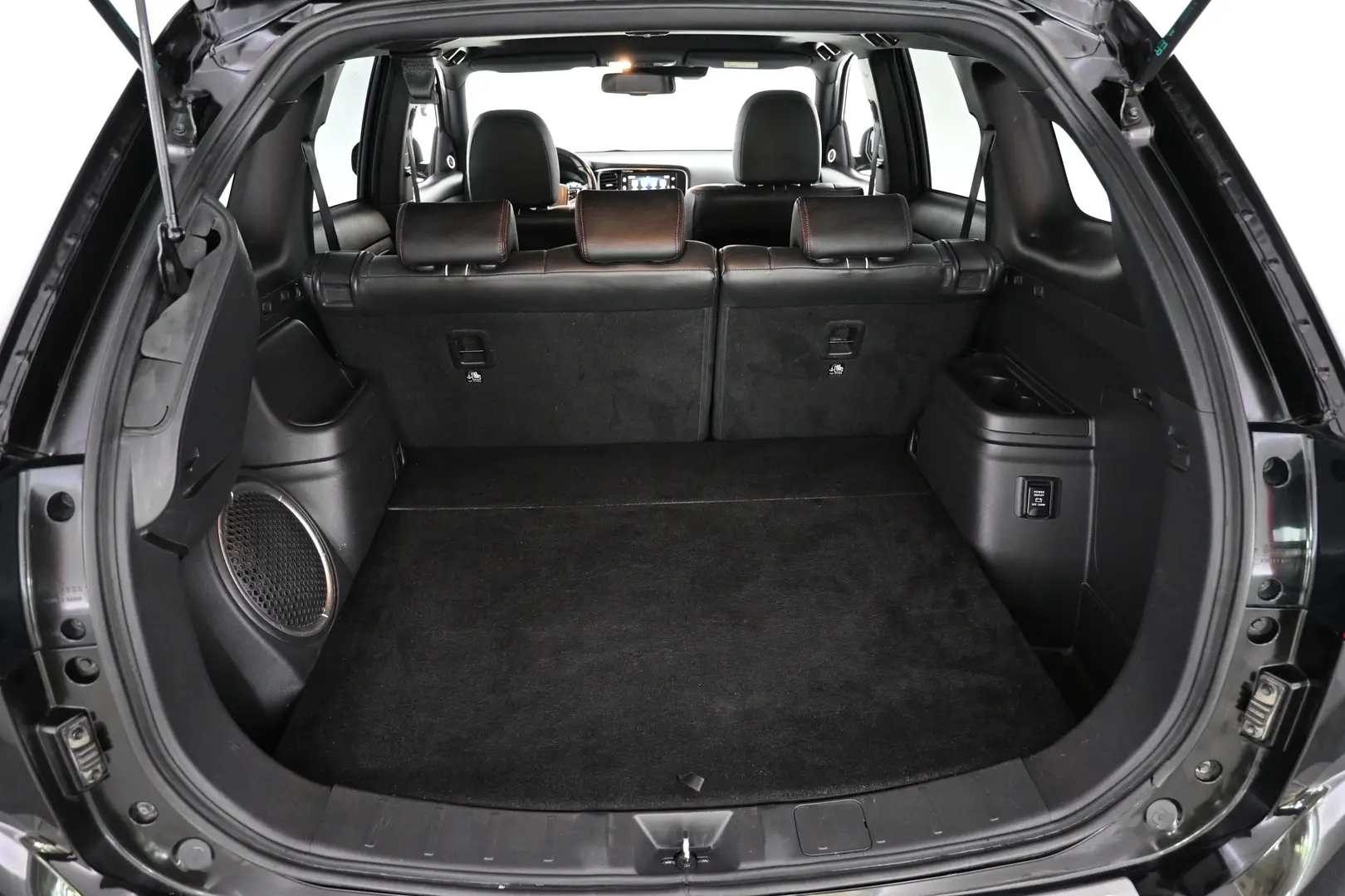 Car Image - cKTjBQ2AMBD5ham8g9Rps