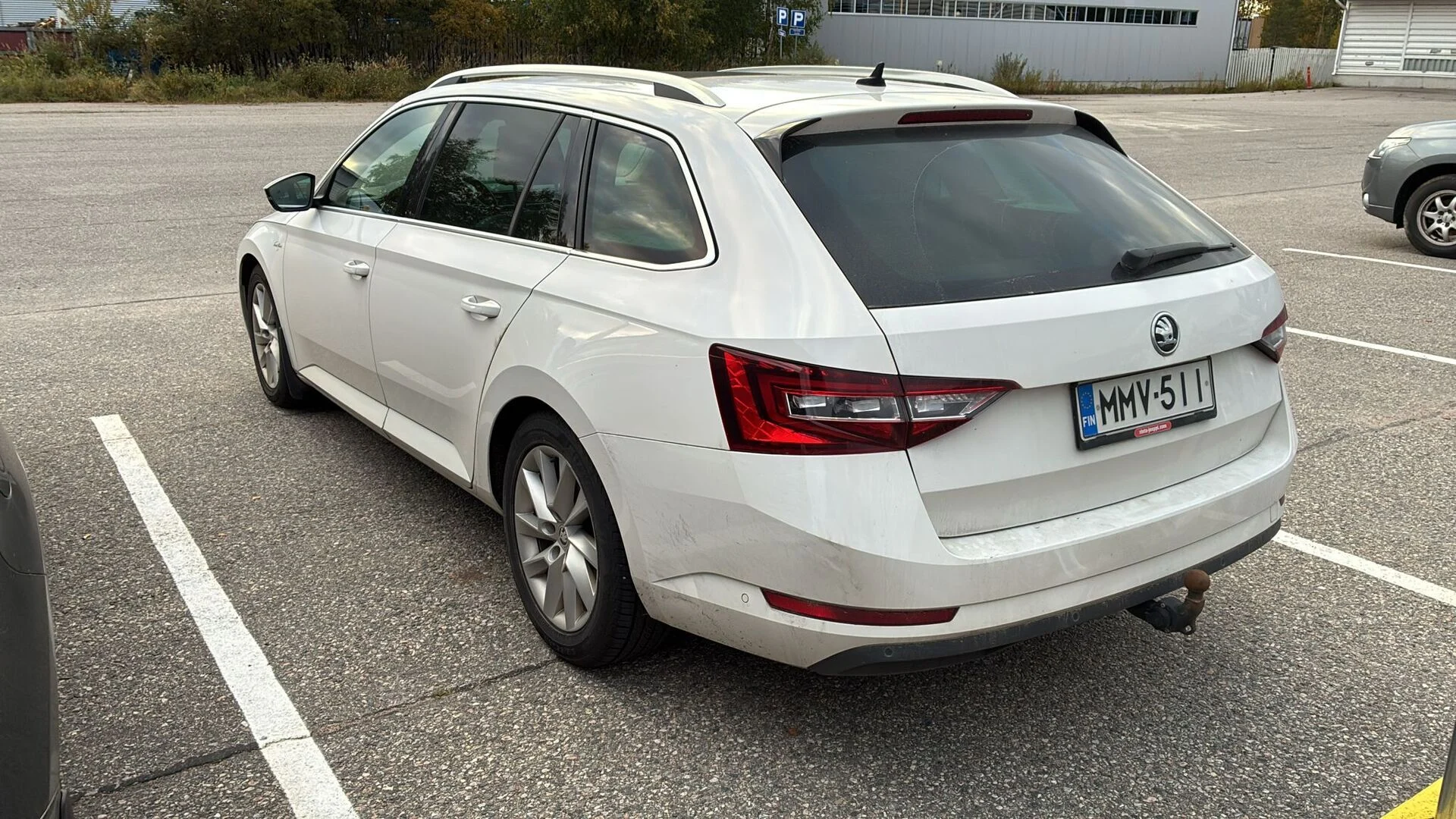 Car Image - 63VB5xjub2IlR6iTOTjeoL