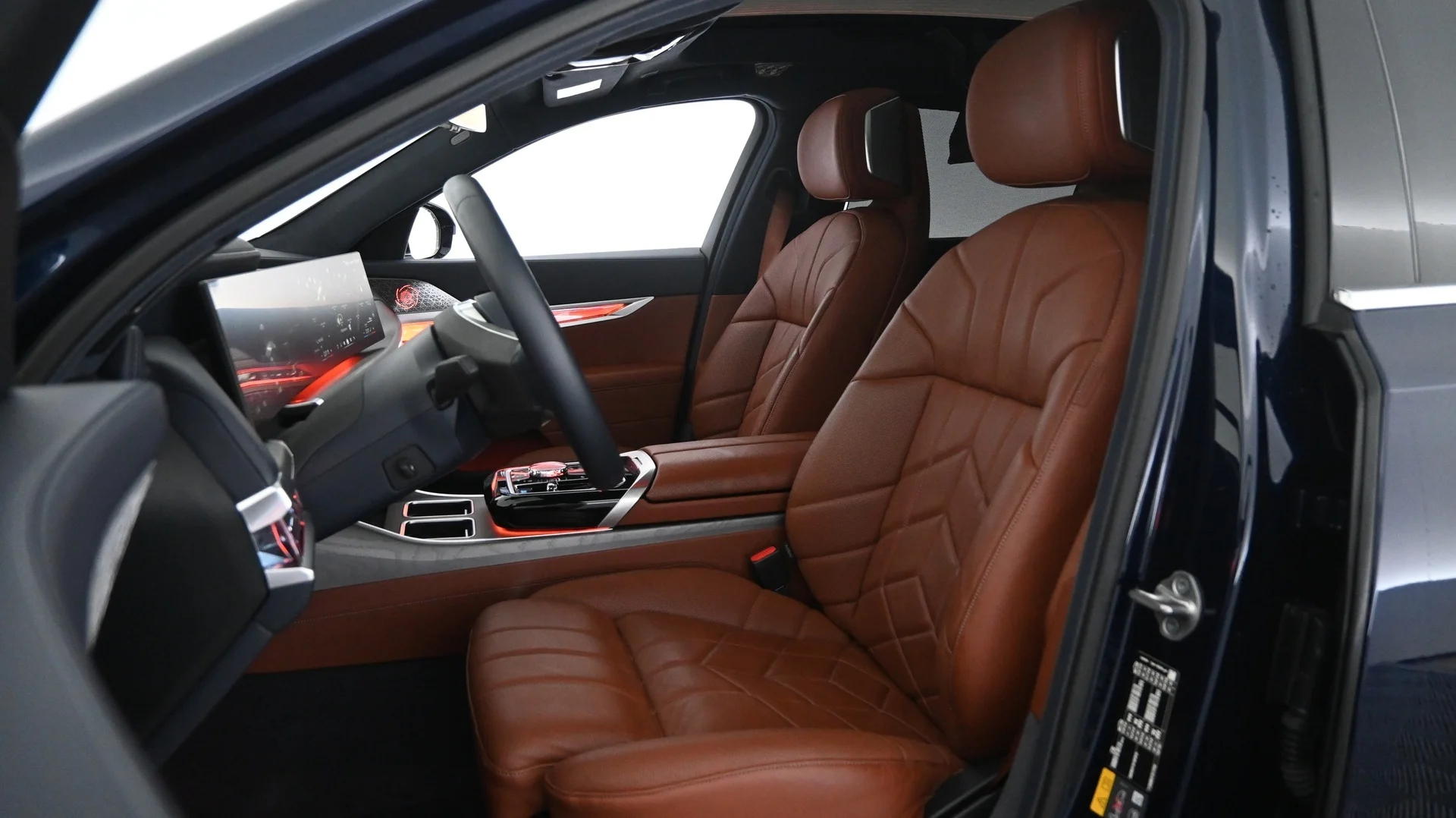 Car Image - 10nFTDhnnCghr4Sq4bAC6p