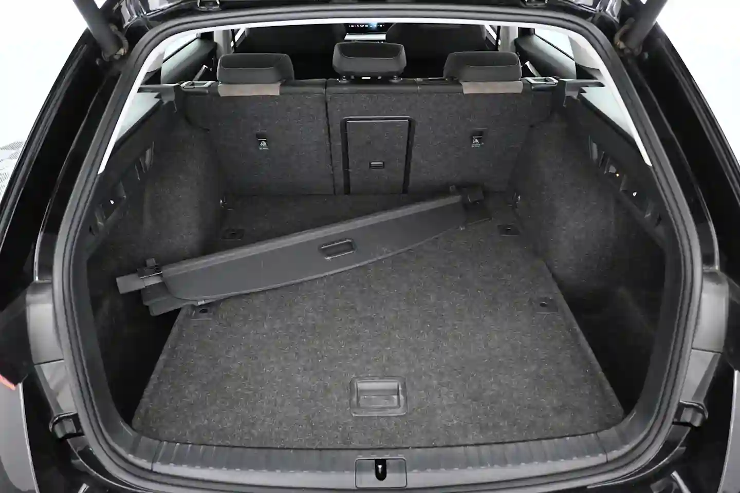 Car Image - 2hOzY5et5VgFlV8DfZG6vr