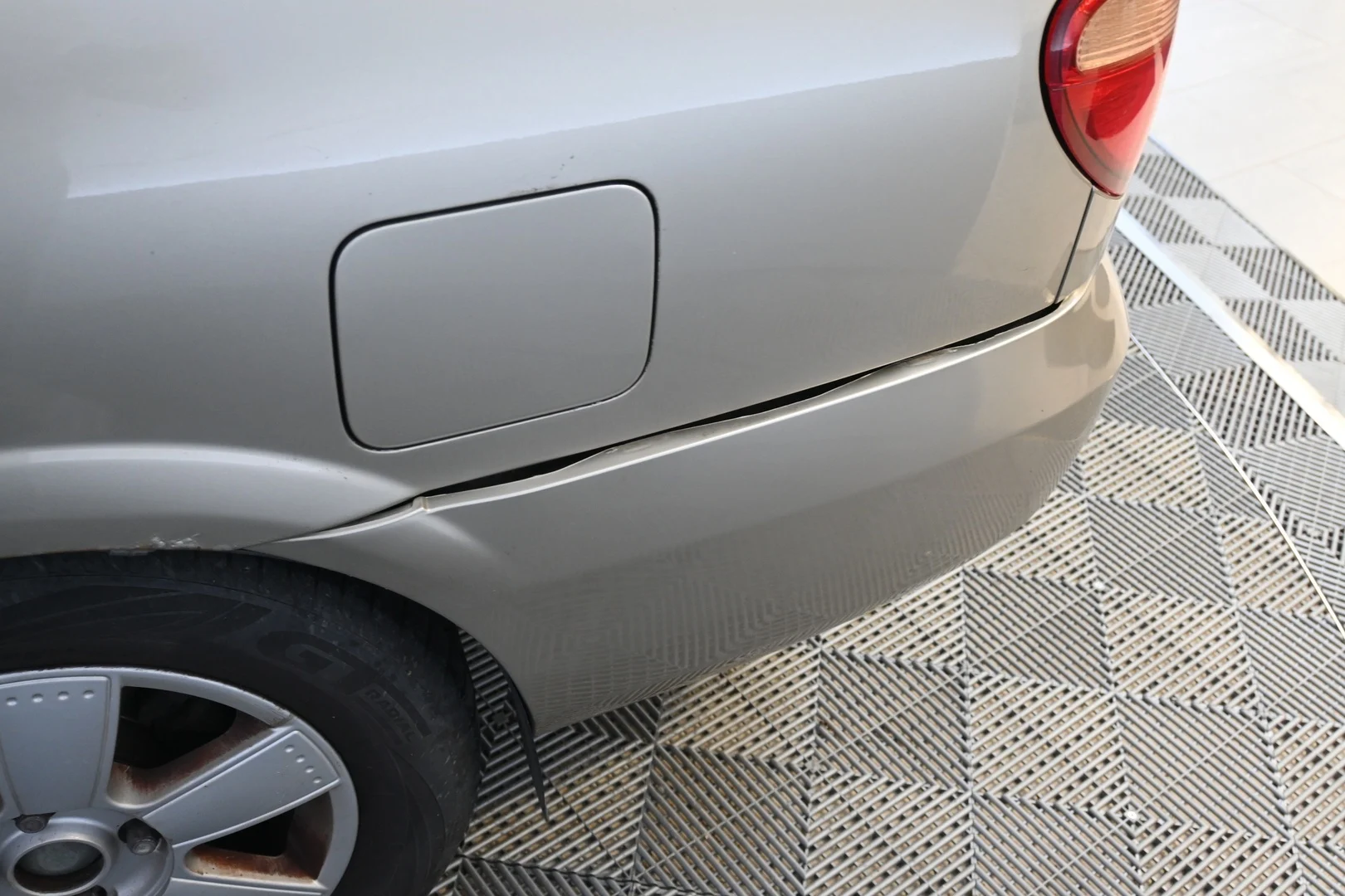 Car Image - 4byQPx40WCmW6TvMeo6dXy