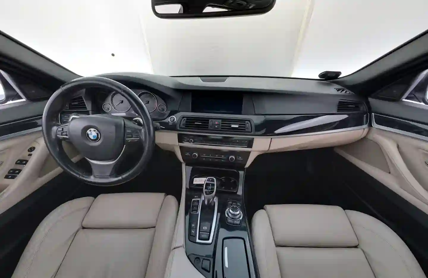 Car Image - N9YC44xhS6cgCFDvBwwuz