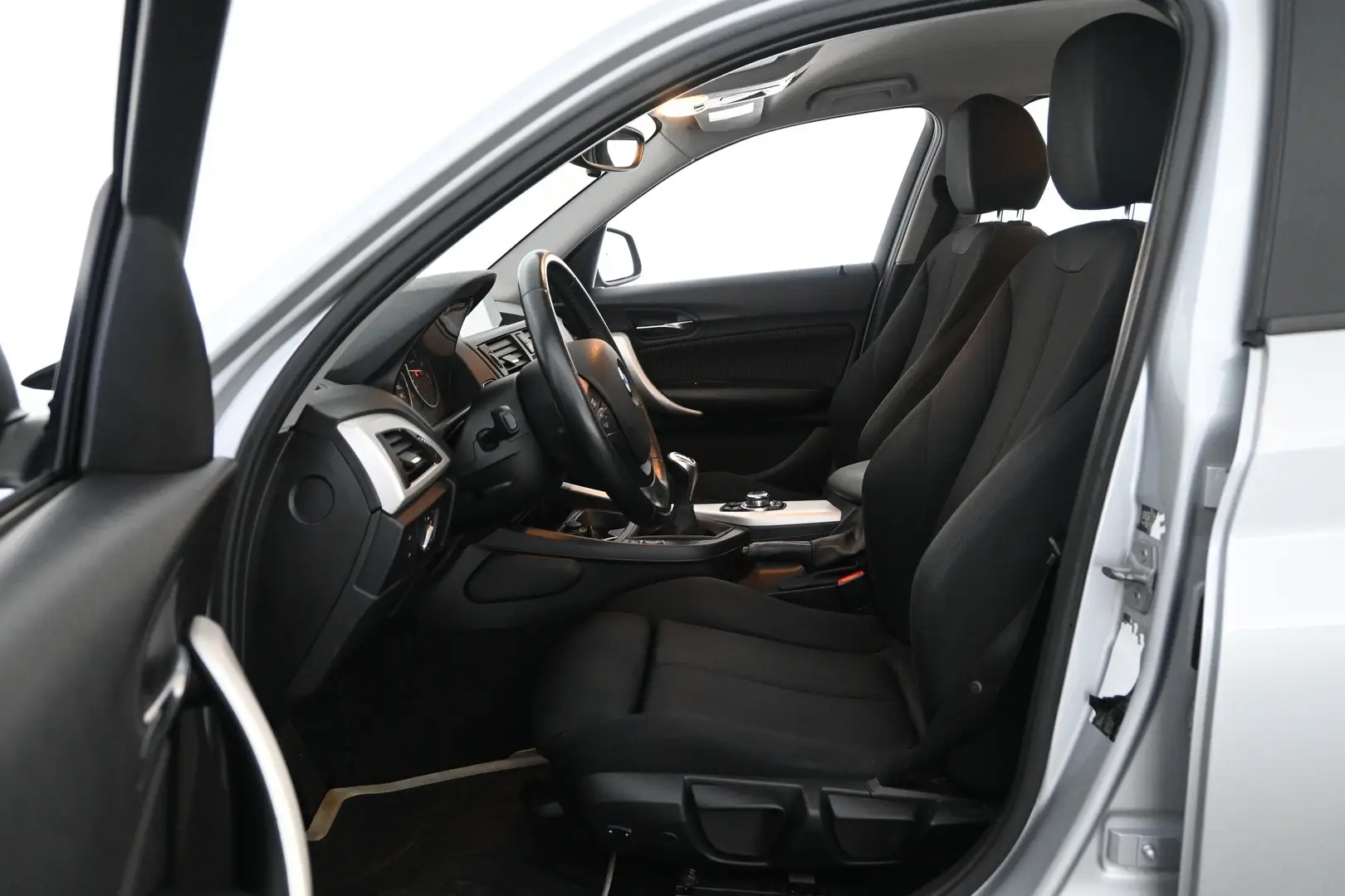 Car Image - 1N43tB7OIDQbtbX0cmvmGb