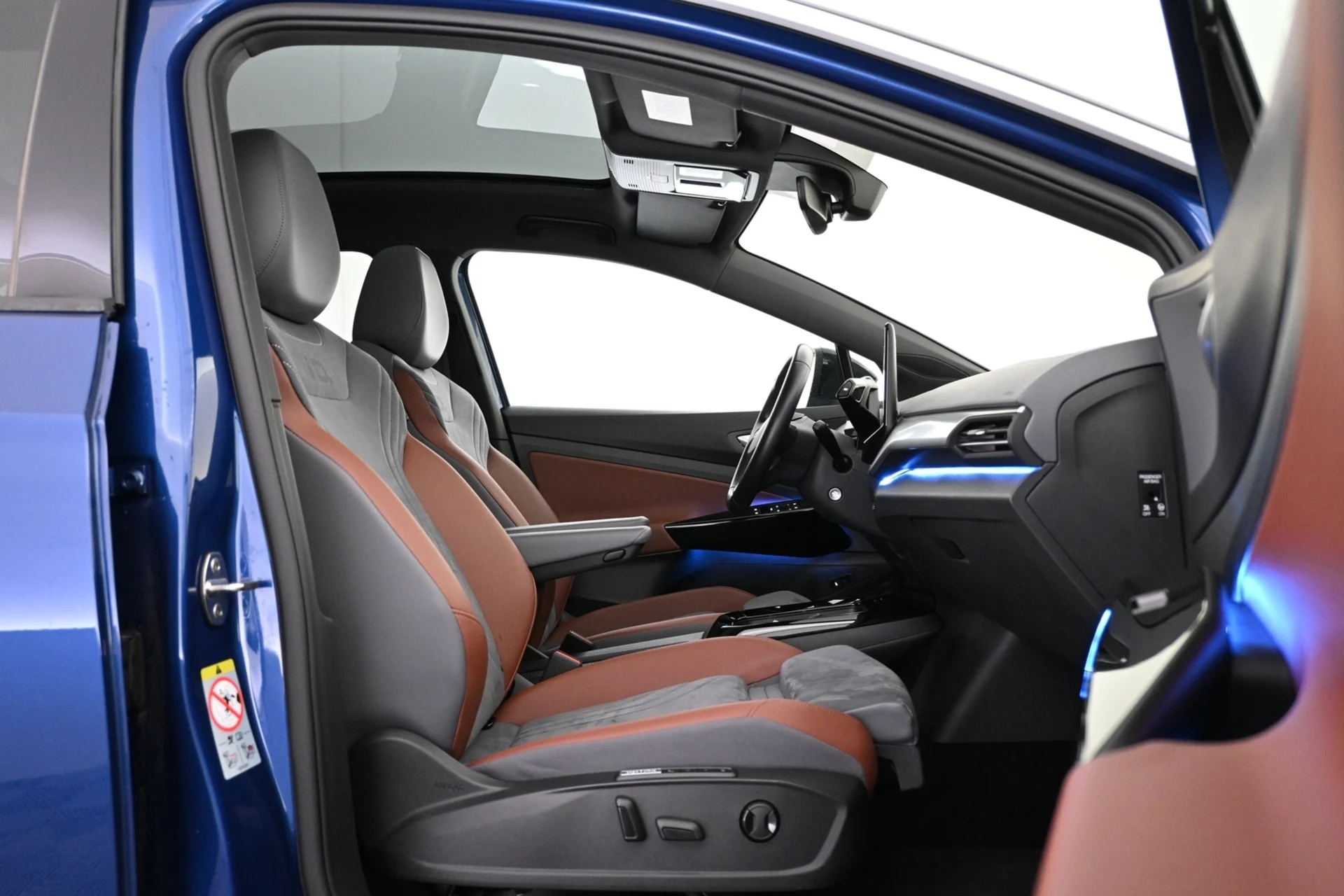 Car Image - 44DVZDUFhNUfRM1o81UsJx