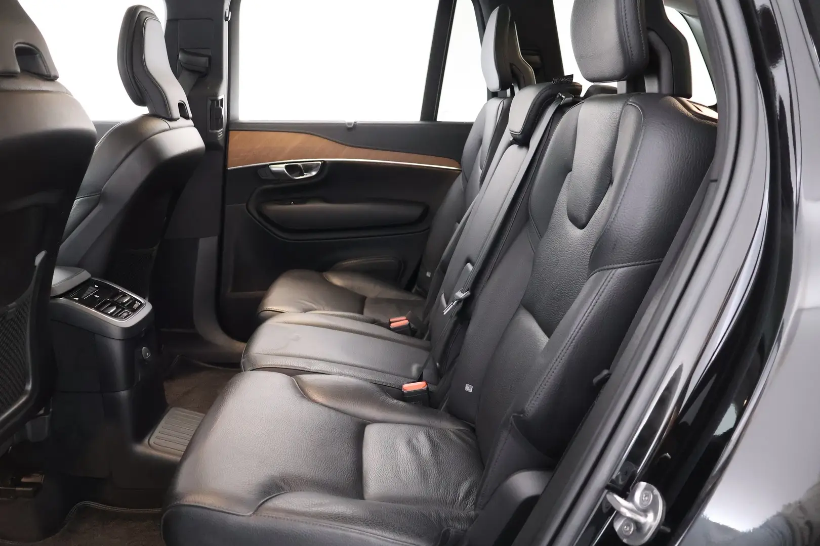 Car Image - 3tNxV0jiomKrE6qTfGiJLz